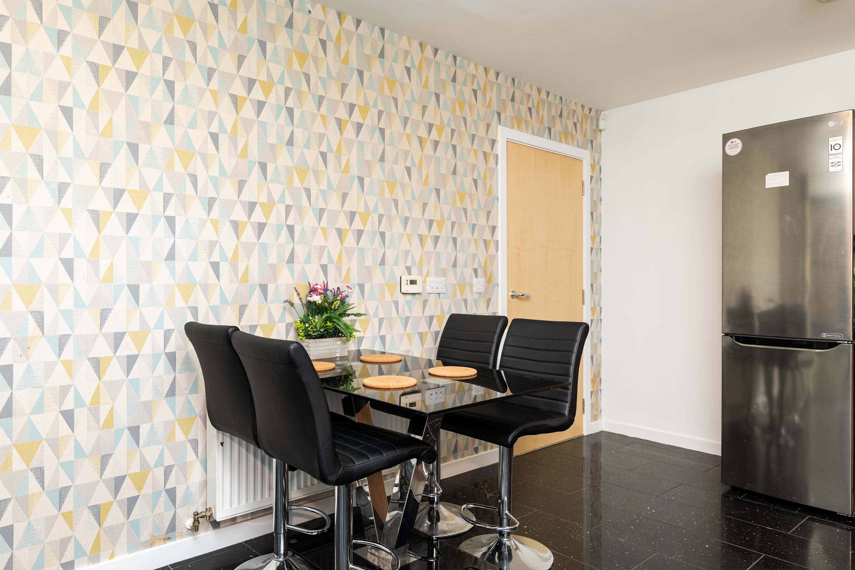 Aberdeen Spacious House- 3 BR-Free Parking & Wi-Fi in Calender Place 19 AB24 2SN - Property image 26 - VivreStays