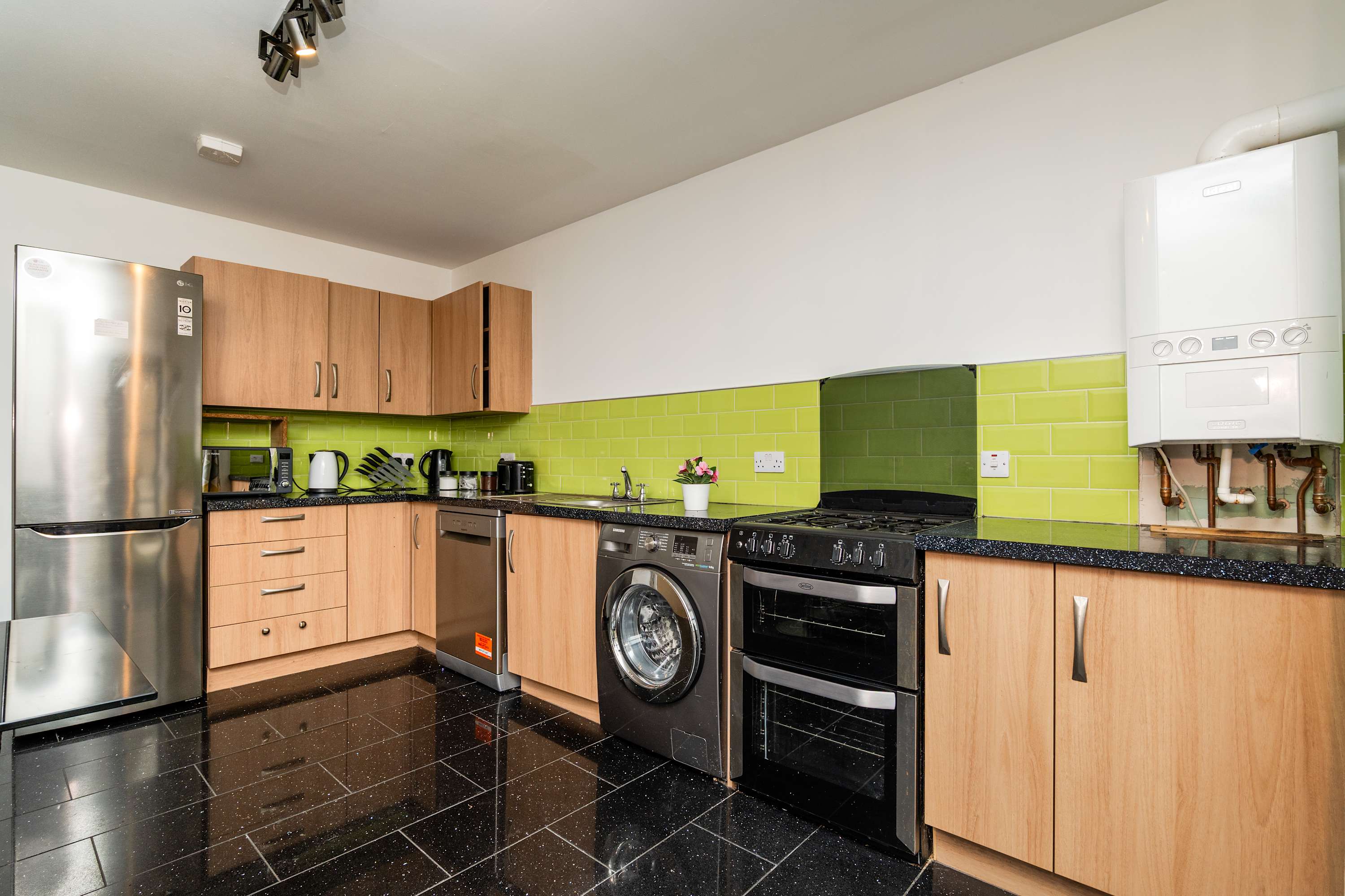 Aberdeen Spacious House- 3 BR-Free Parking & Wi-Fi in Calender Place 19 AB24 2SN - Property image 27 - VivreStays