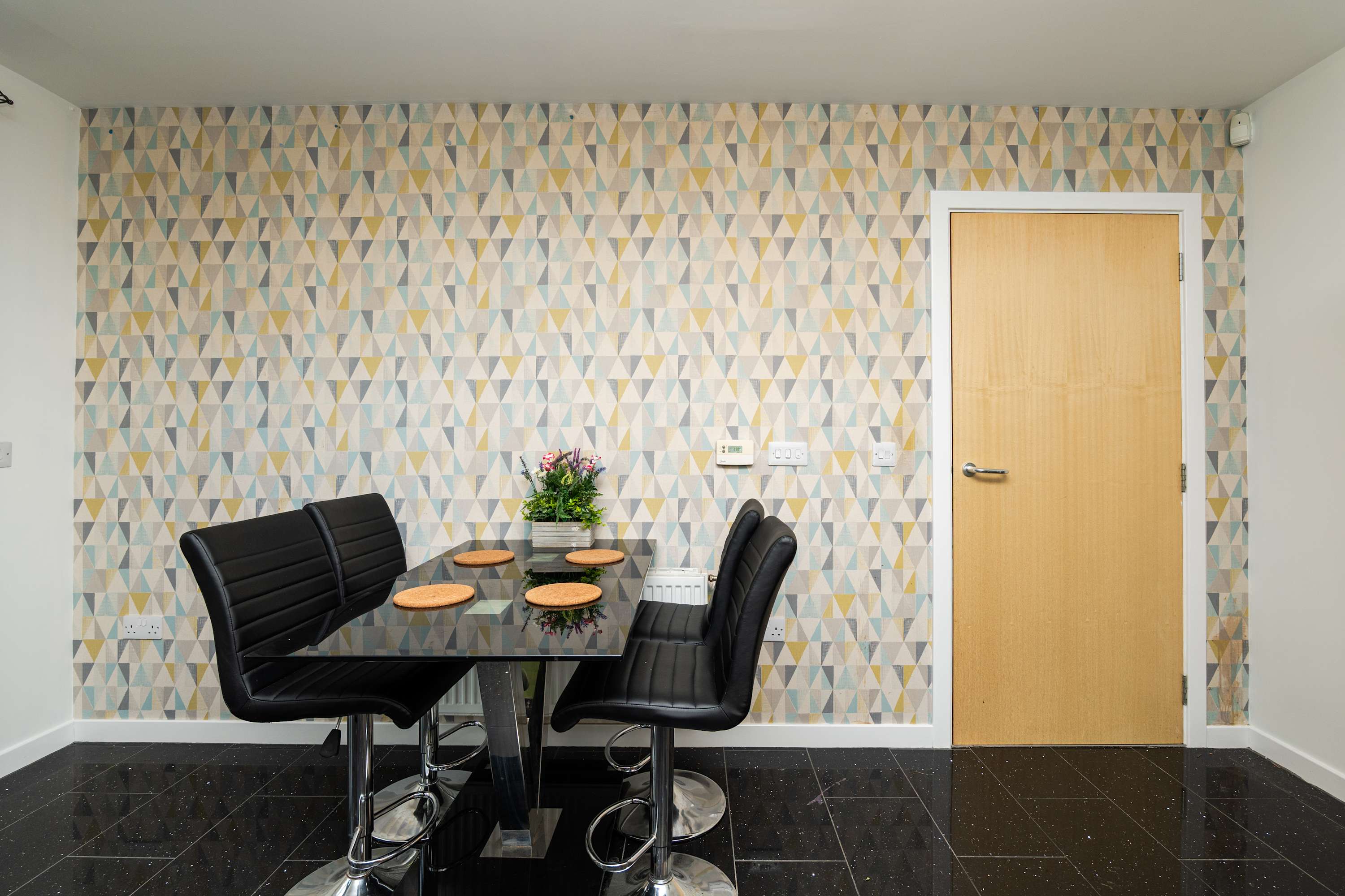 Aberdeen Spacious House- 3 BR-Free Parking & Wi-Fi in Calender Place 19 AB24 2SN - Property image 30 - VivreStays