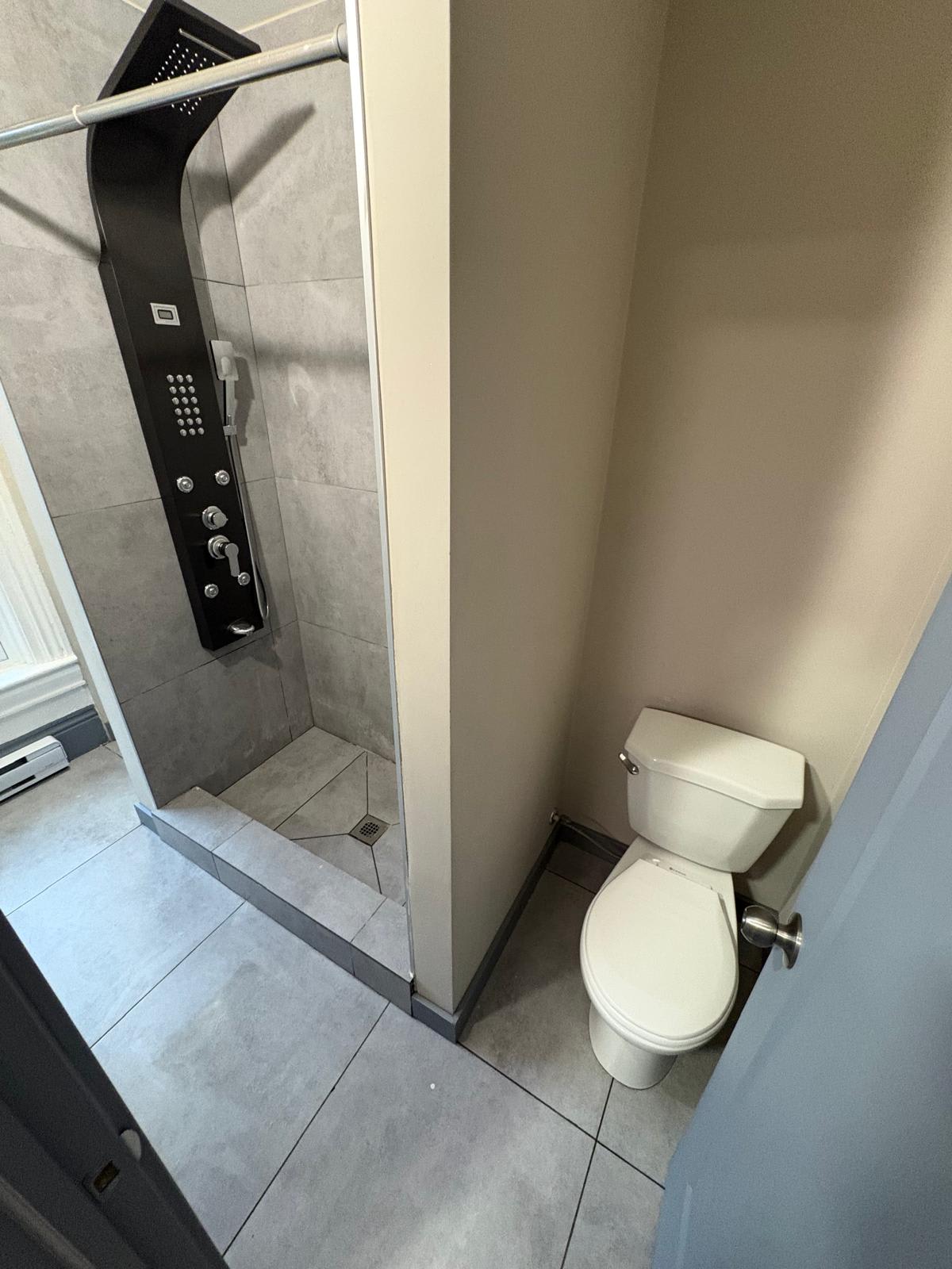 #42.3 St. Catharine's 1-bedroom Hotel-Apartment