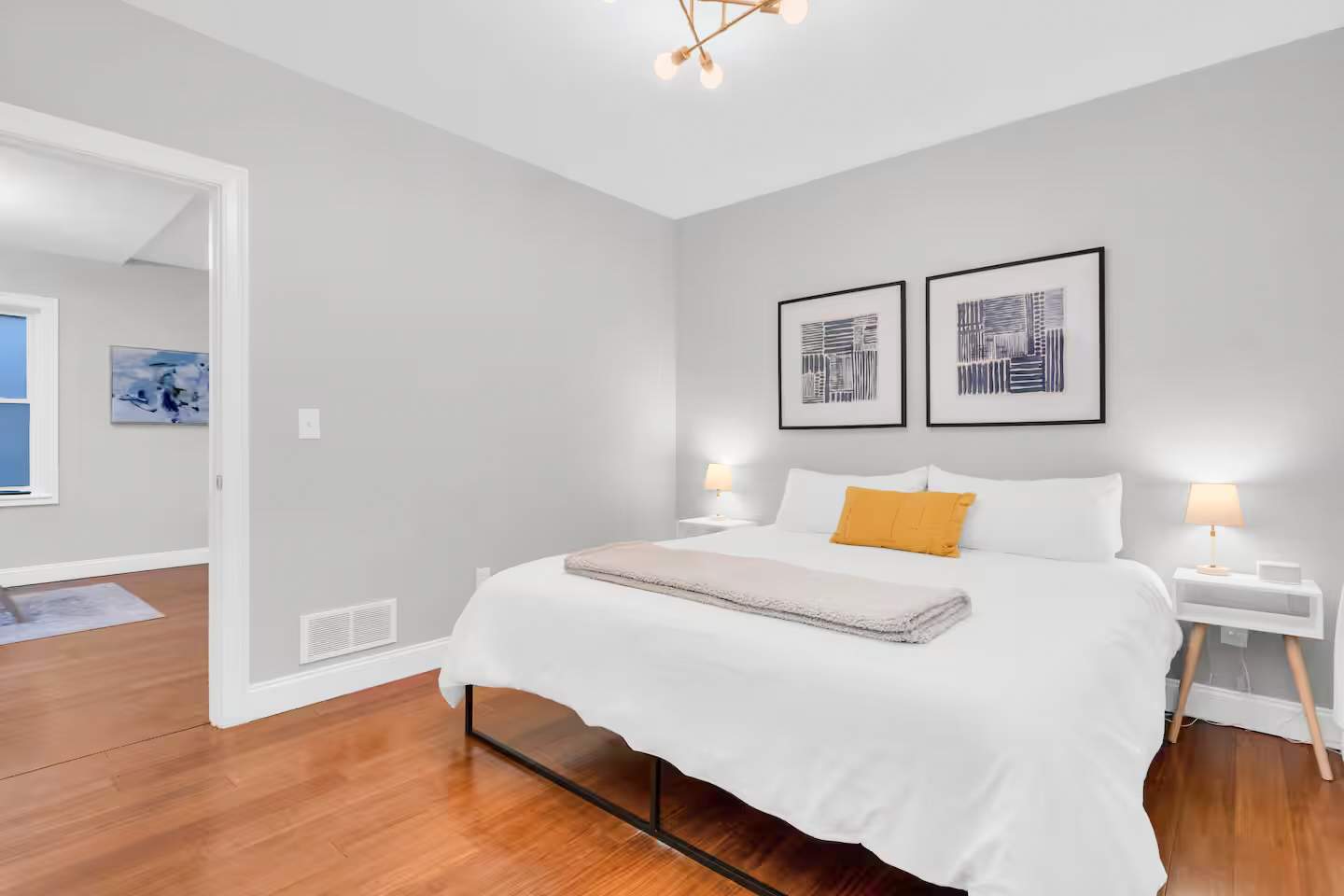 Spacious Outdoor Patio And Modern Kitchen - Inviting Urban Haven - Providence, RI