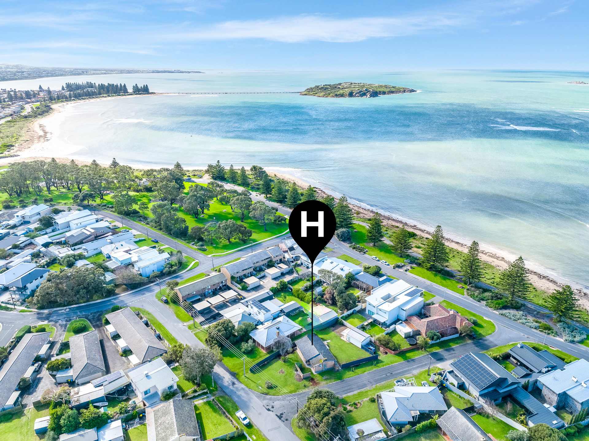 4 Kareena Ave Encounter Bay Metres from Sea & Sand — Victor Harbor, South Australia — vacation rental