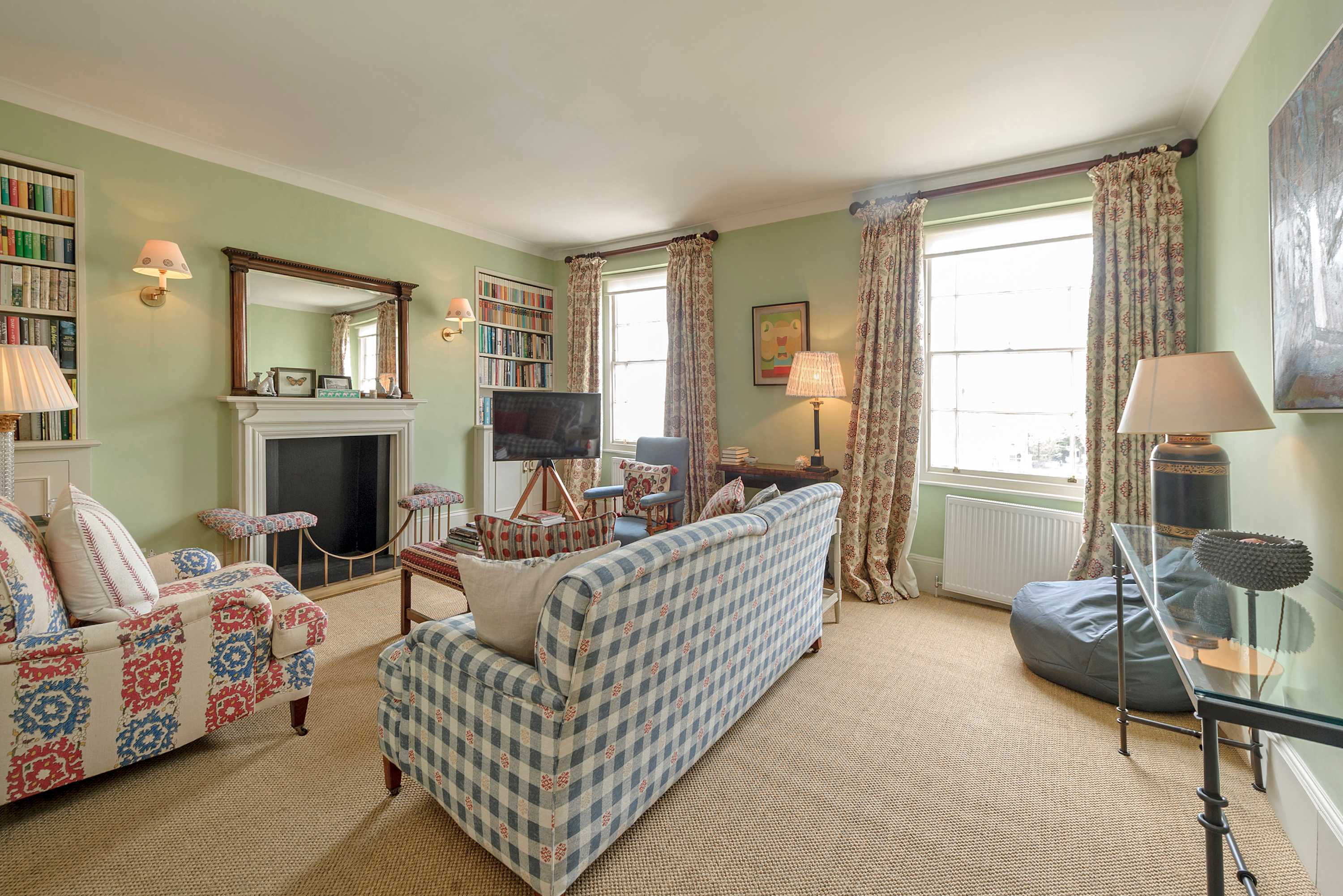 View Gorgeous 3 bedroom flat - Pimlico in Cumberland Street 7 SW1V 4LS Gorgeous 3 bedroom flat - Pimlico in Cumberland Street 7 SW1V 4LS - Property image 8 - VivreStays