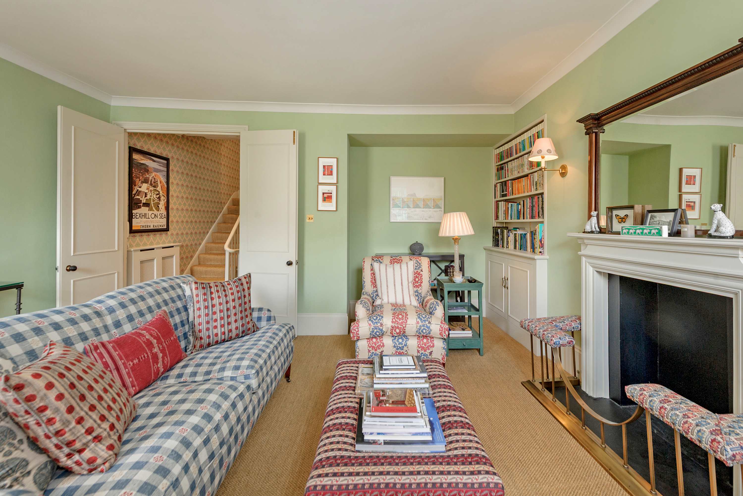 View Gorgeous 3 bedroom flat - Pimlico in Cumberland Street 7 SW1V 4LS Gorgeous 3 bedroom flat - Pimlico in Cumberland Street 7 SW1V 4LS - Property image 2 - VivreStays