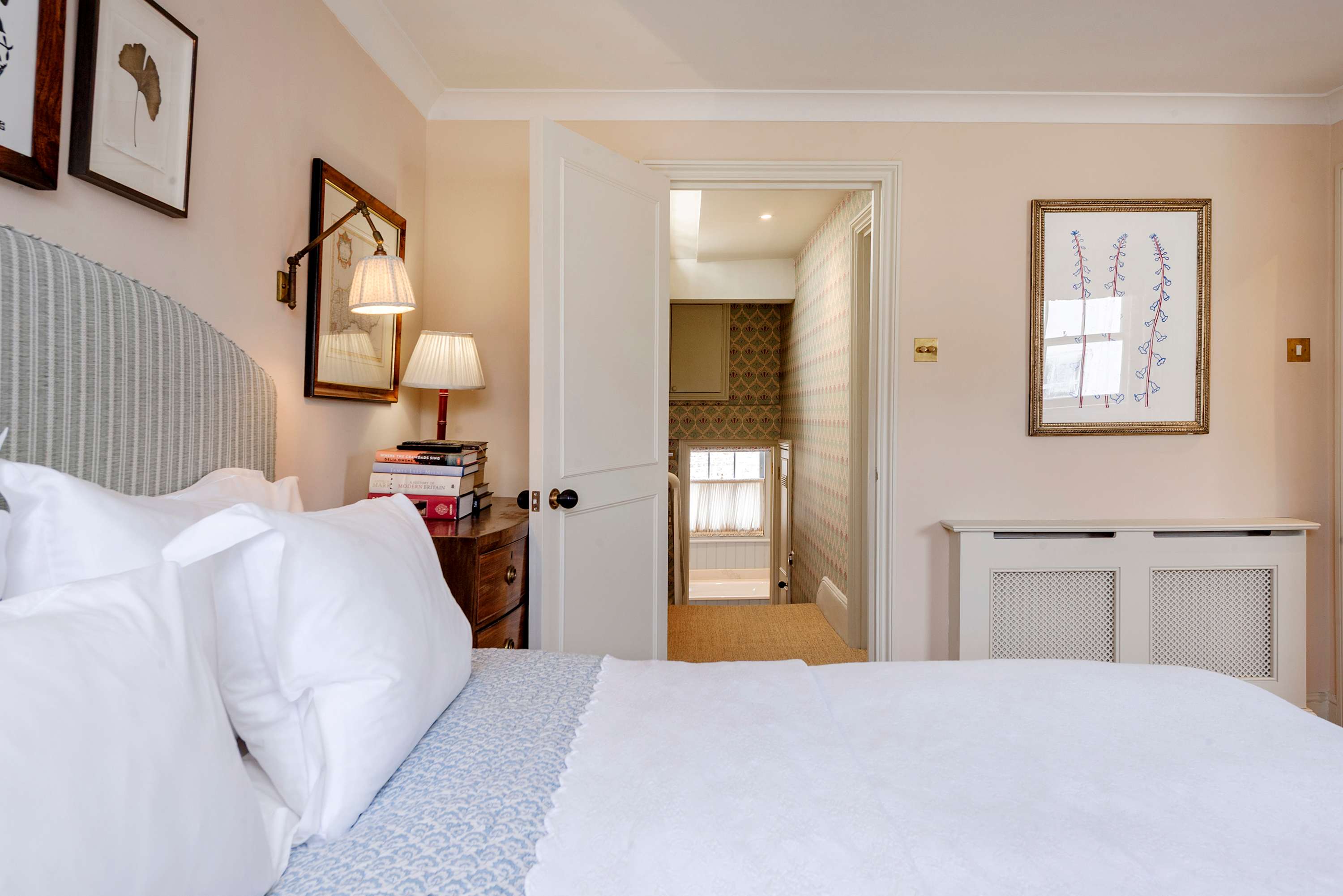 View Gorgeous 3 bedroom flat - Pimlico in Cumberland Street 7 SW1V 4LS Gorgeous 3 bedroom flat - Pimlico in Cumberland Street 7 SW1V 4LS - Property image 24 - VivreStays
