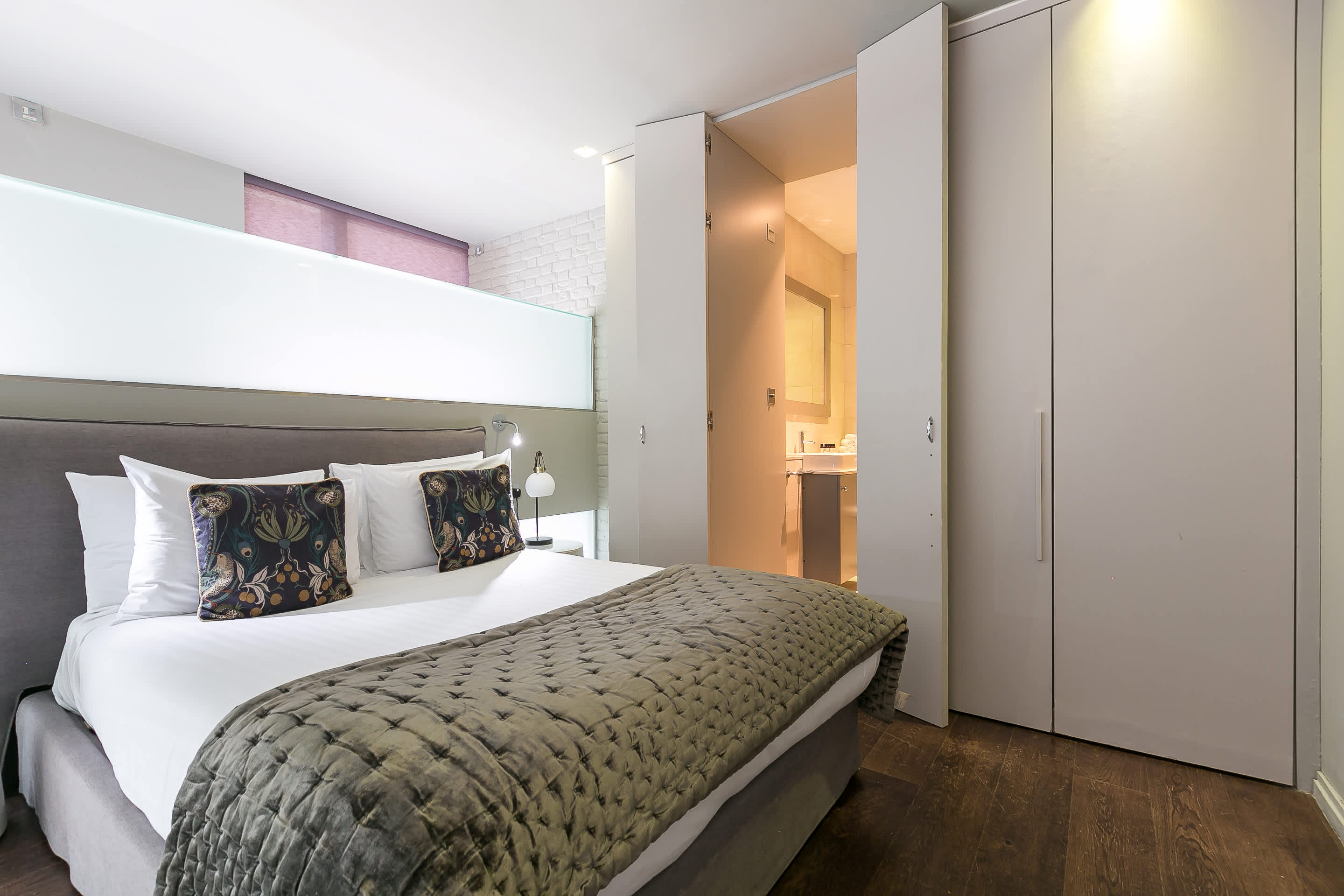 View Duplex Apartment · Covent Garden · Sleeps 4 in Stukeley Street, 2 WC2B Duplex Apartment · Covent Garden · Sleeps 4 in Stukeley Street, 2 WC2B - Property image 16 - VivreStays