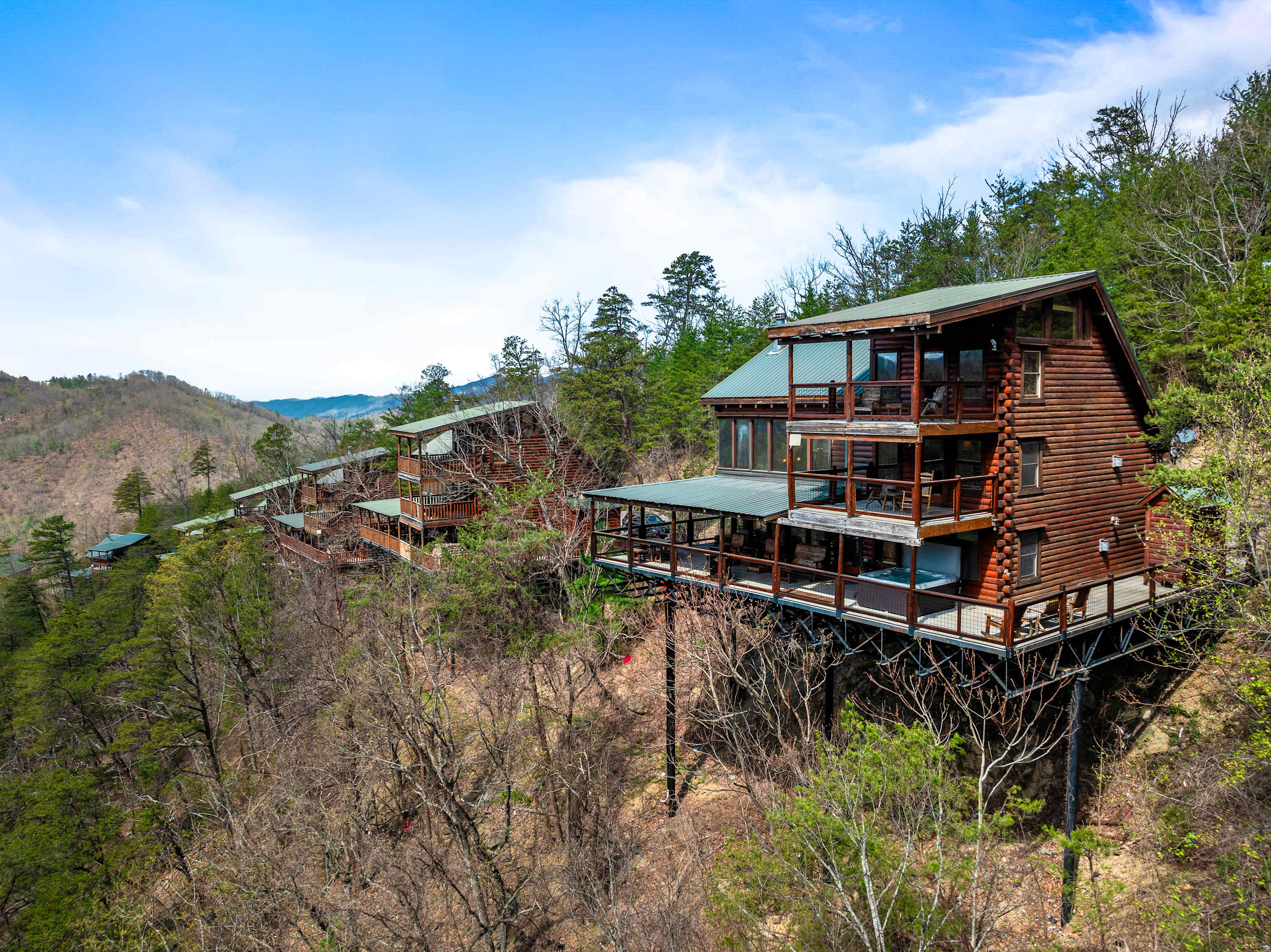 Family Mountainside Stay for 12 w Hot Tub & Mtn Views