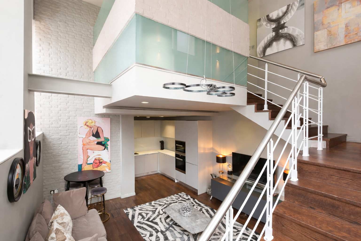 View Duplex Apartment · Covent Garden · Sleeps 4 in Stukeley Street, 2 WC2B Duplex Apartment · Covent Garden · Sleeps 4 in Stukeley Street, 2 WC2B - Property image 5 - VivreStays