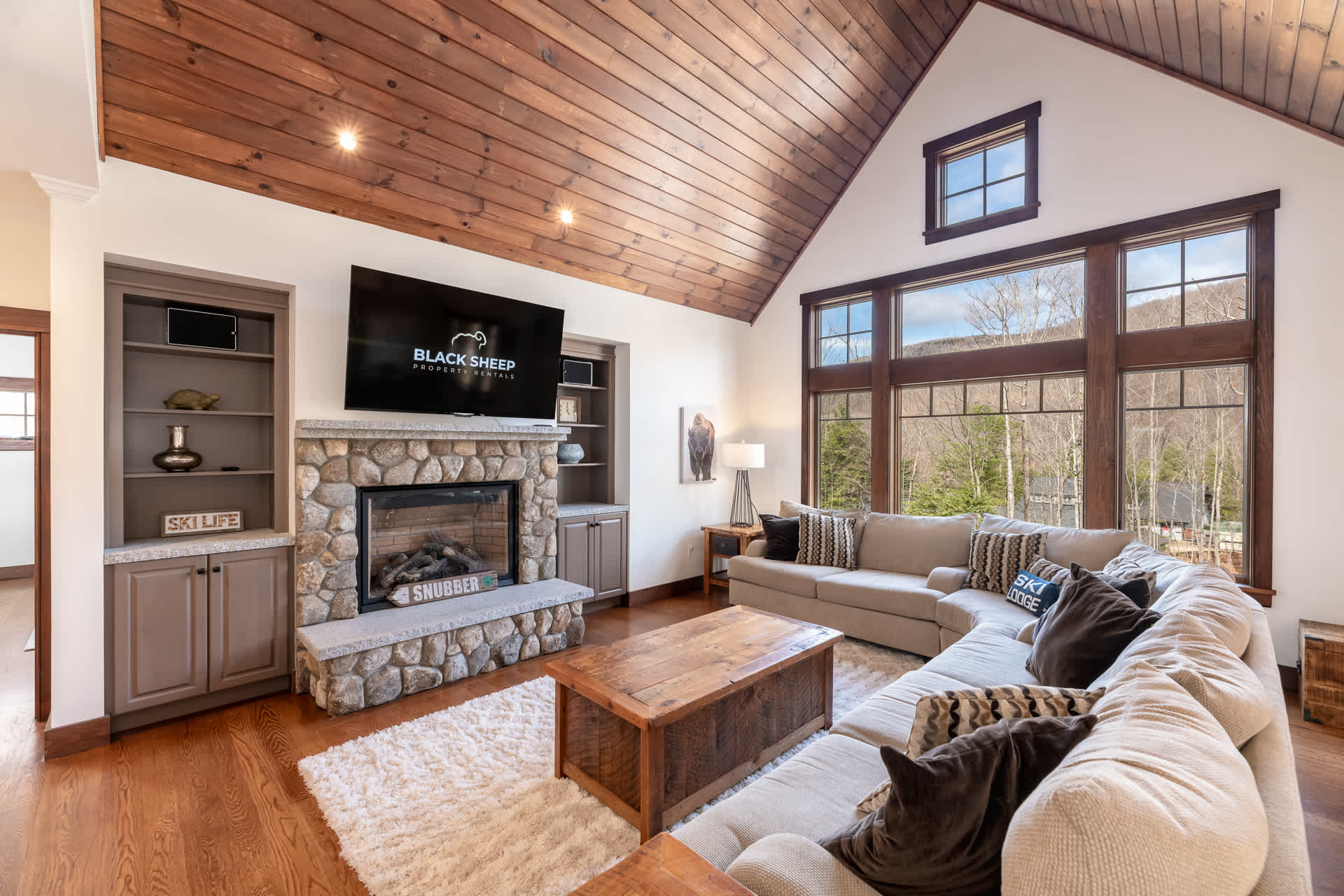 Summer Mountain Escape | Hot Tub + River Access — Lincoln, NH — vacation rental