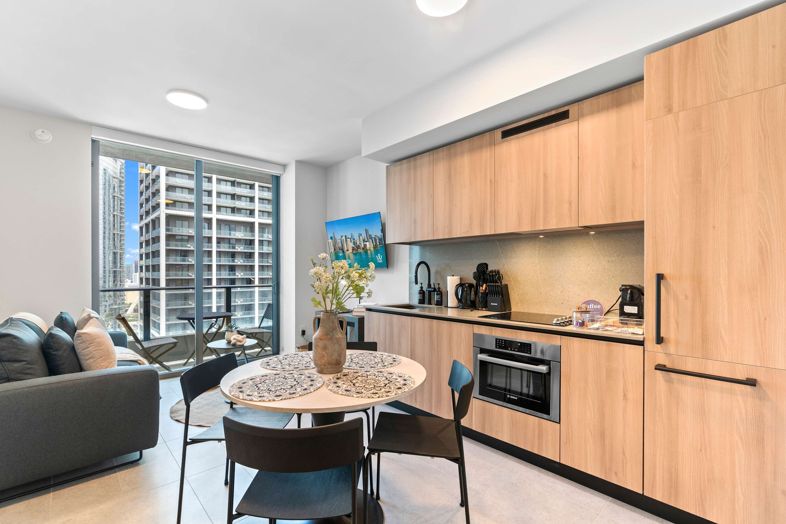 Walk to FIFA Fan Fest| Bright 1BR+Den | 75ft Pool