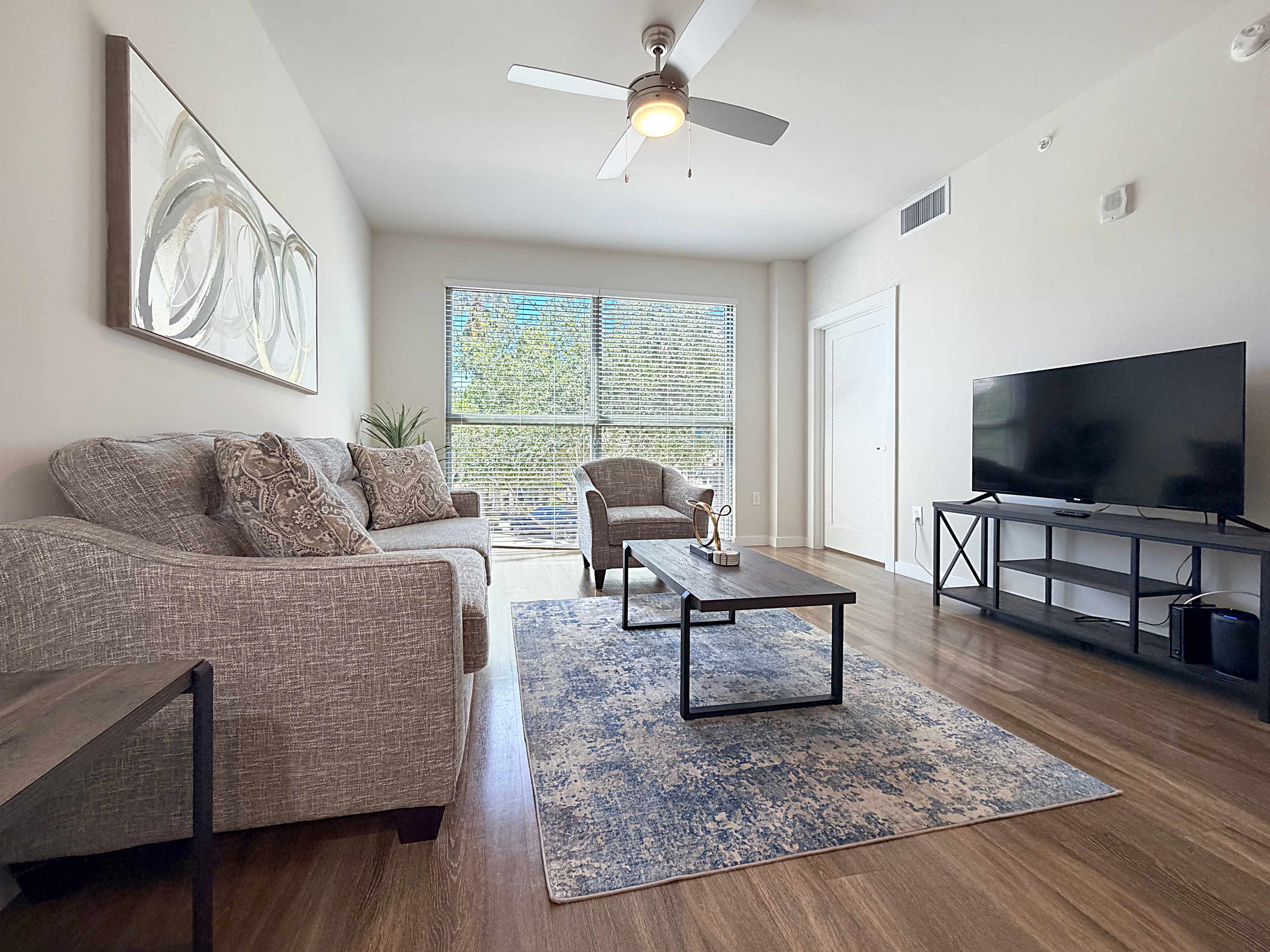 1 BR Luxury Living, Central Downtown St. Pete
