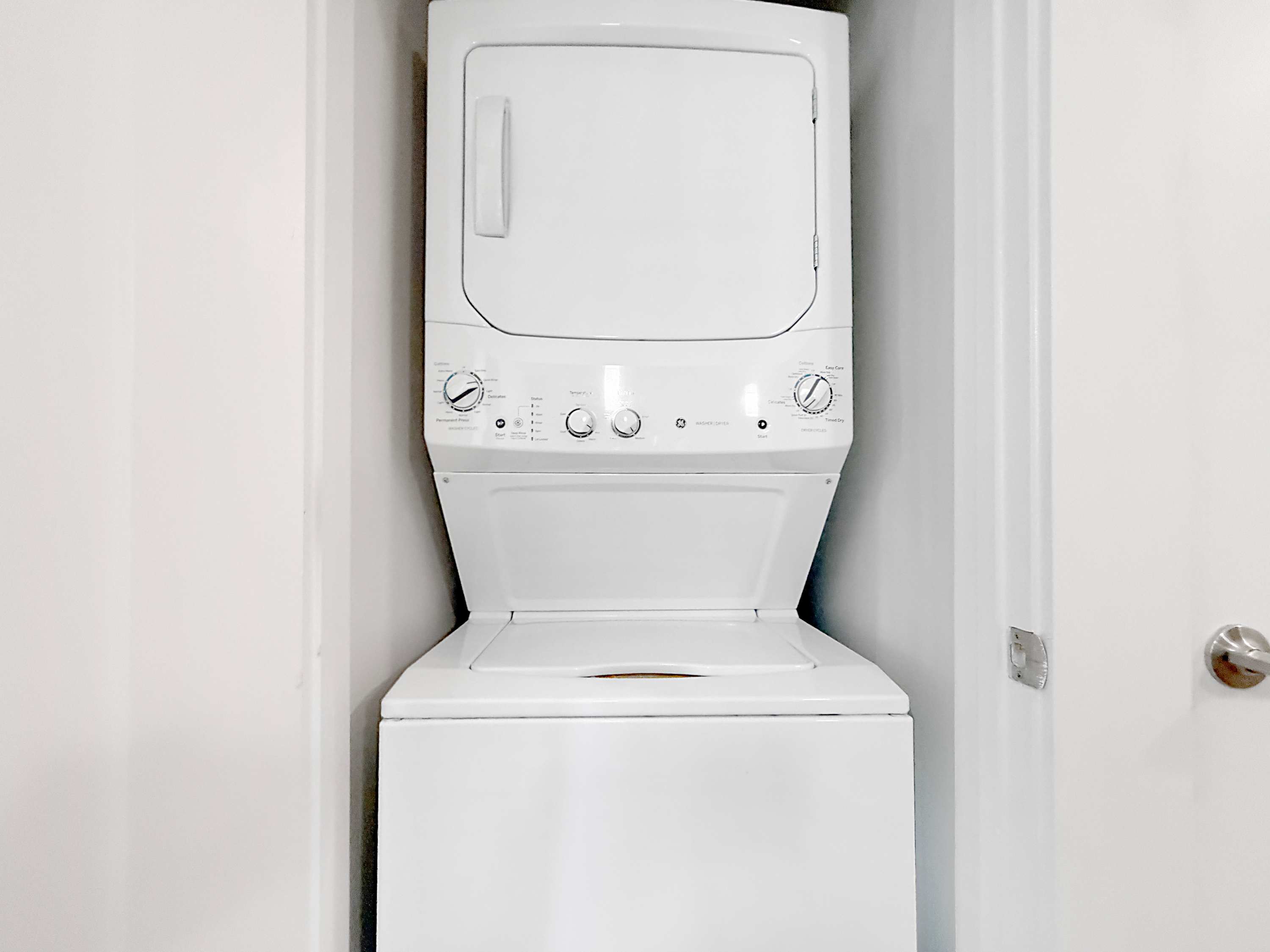 1 BR Luxury Living, Central Downtown St. Pete