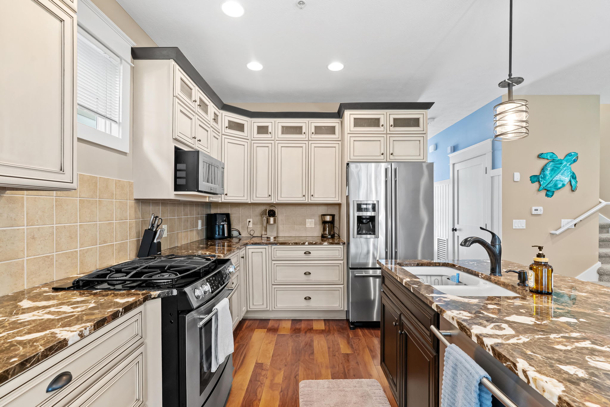 Lake Front Condo W Pool Access Walk to Saugatuck 2