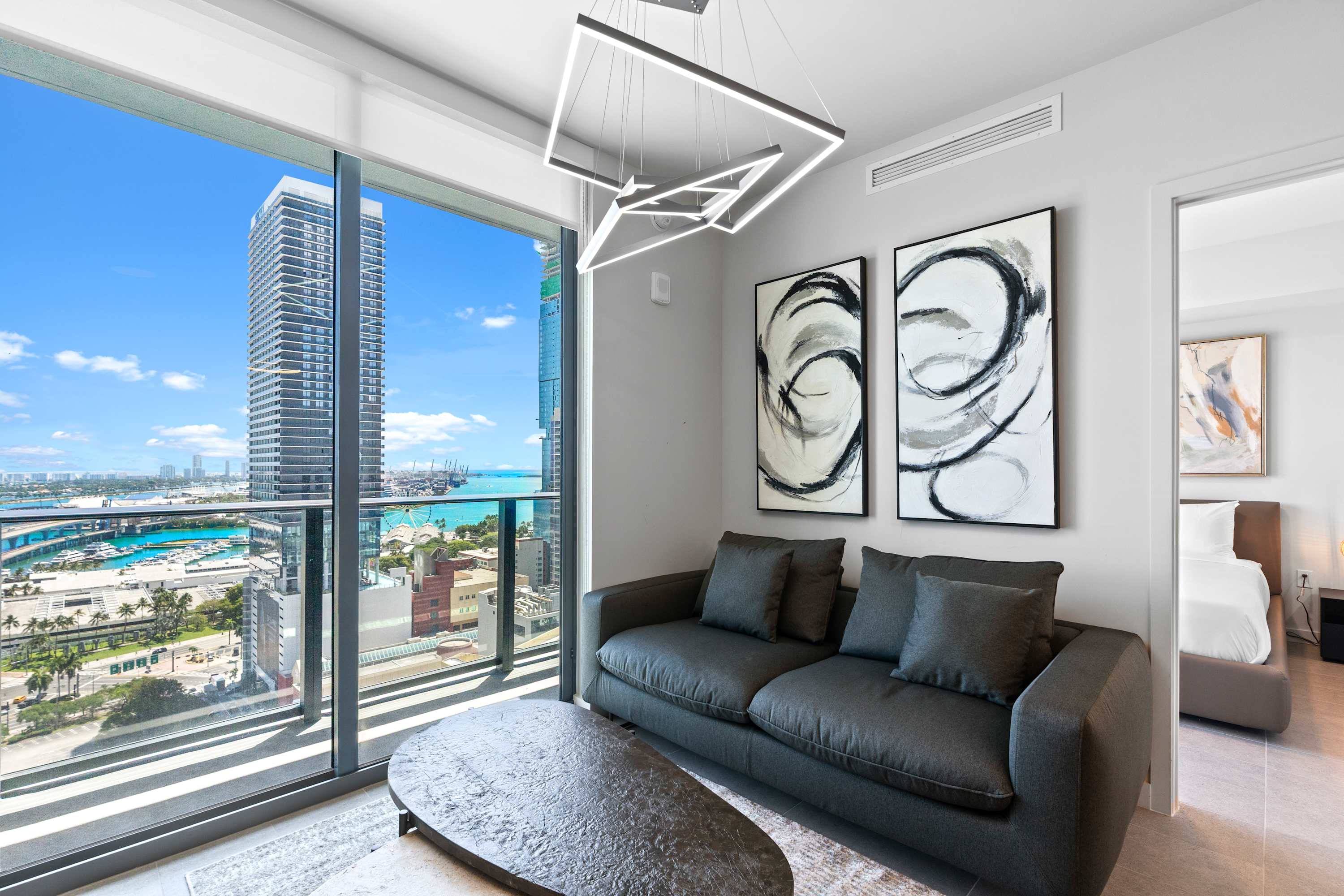 Near FIFA Fan Fest | Chic 1BR | Pool / Hot Tub