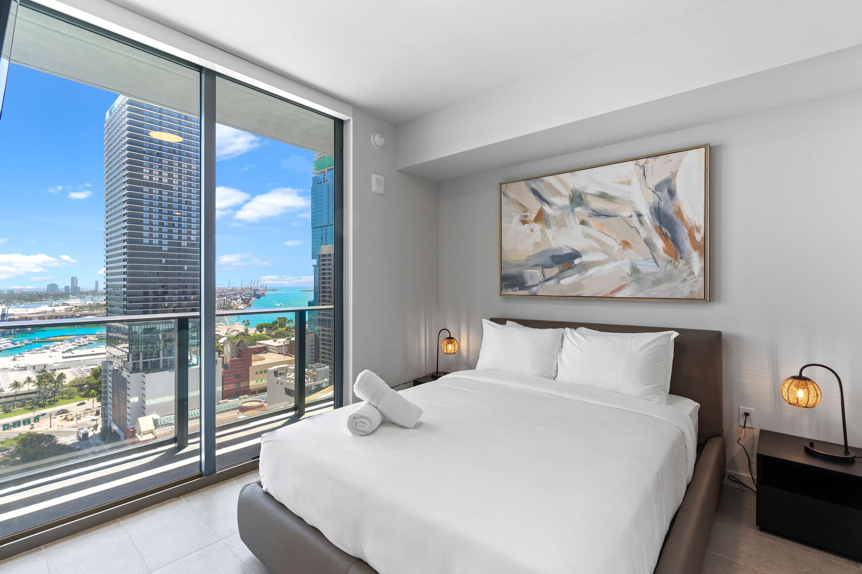Near FIFA Fan Fest | Chic 1BR | Pool / Hot Tub