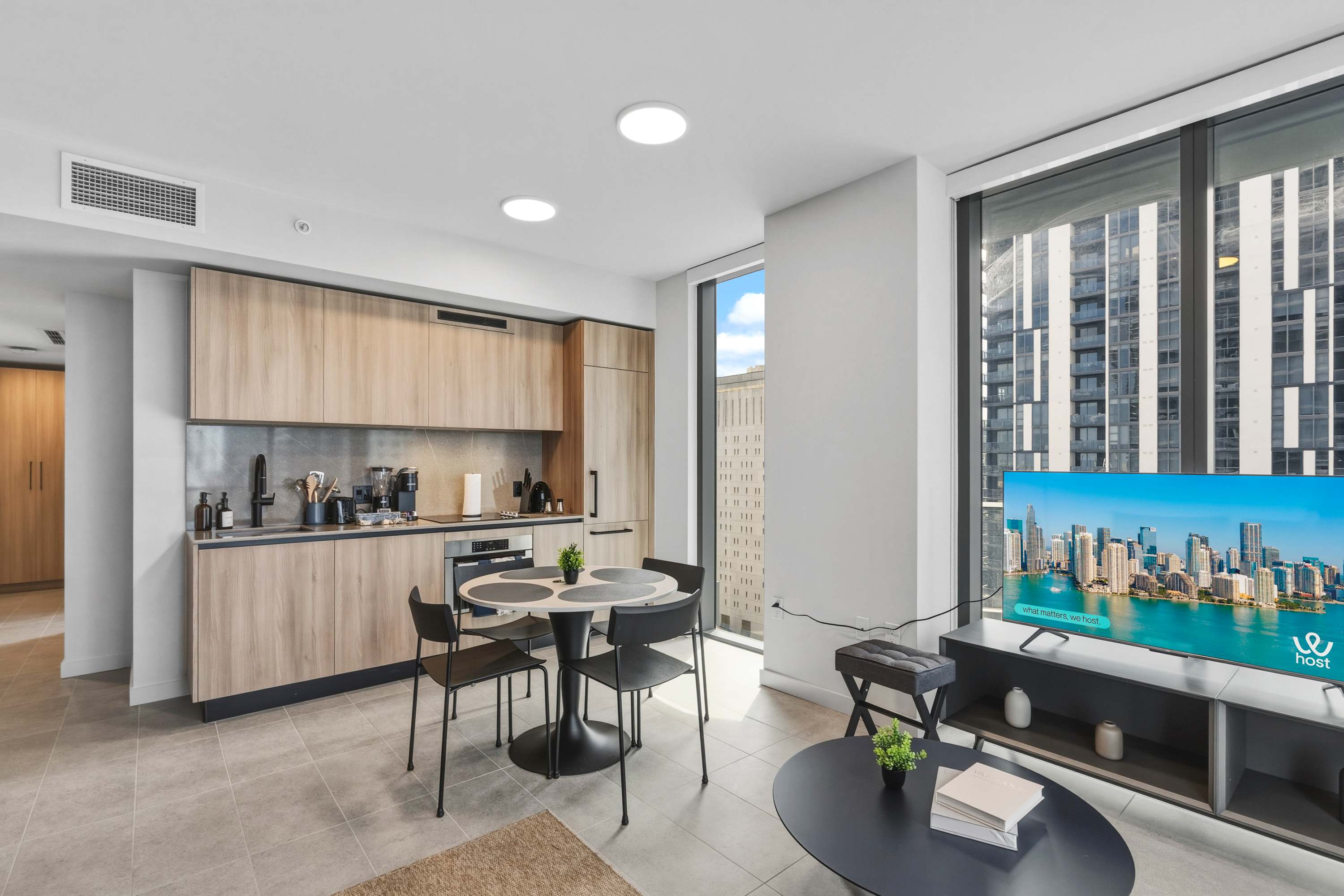 Luxury 1BR | Rooftop Pool | 1 Mile FIFA Fan Fest