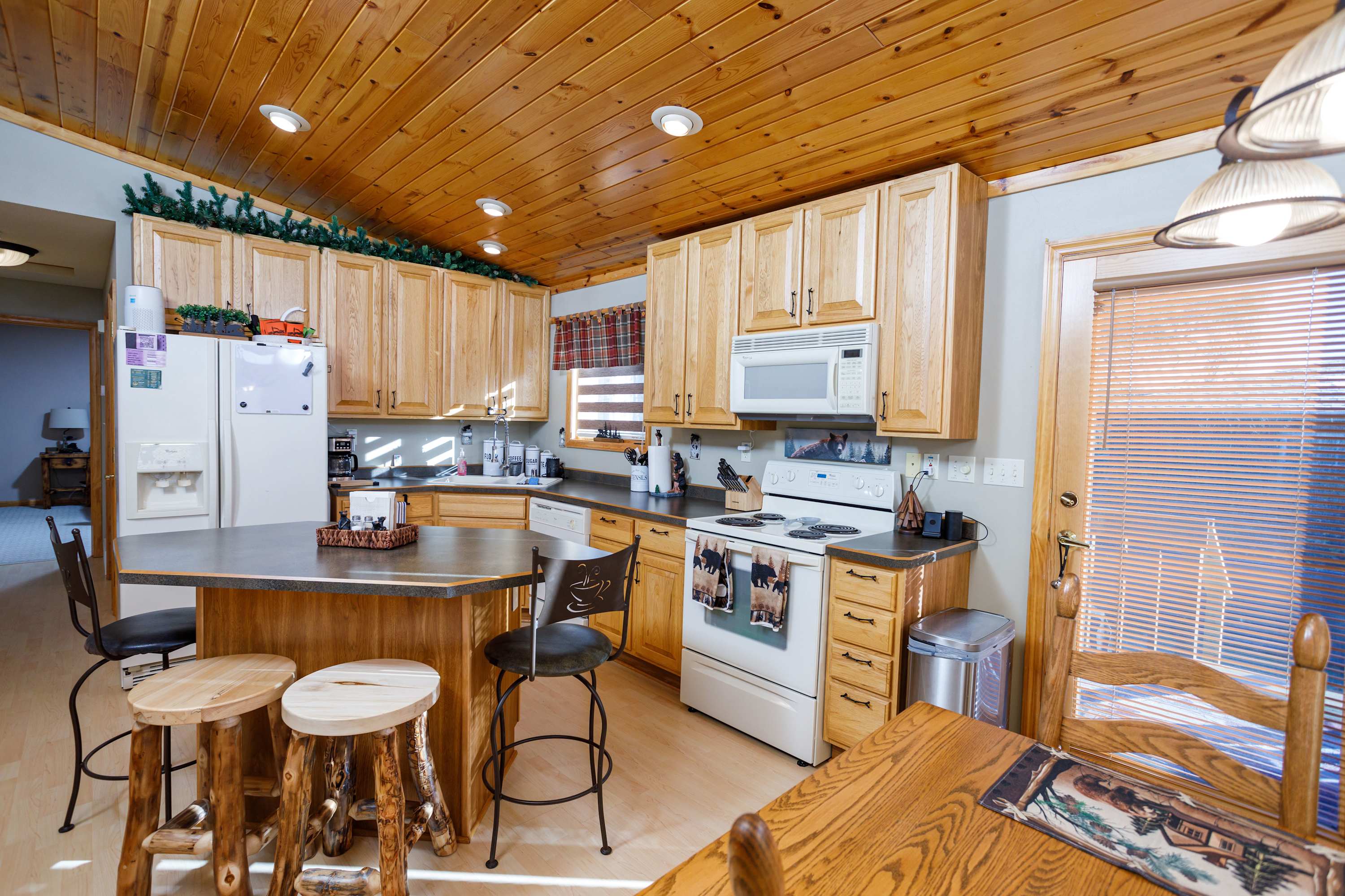 T&J Northwoods Cabin 3