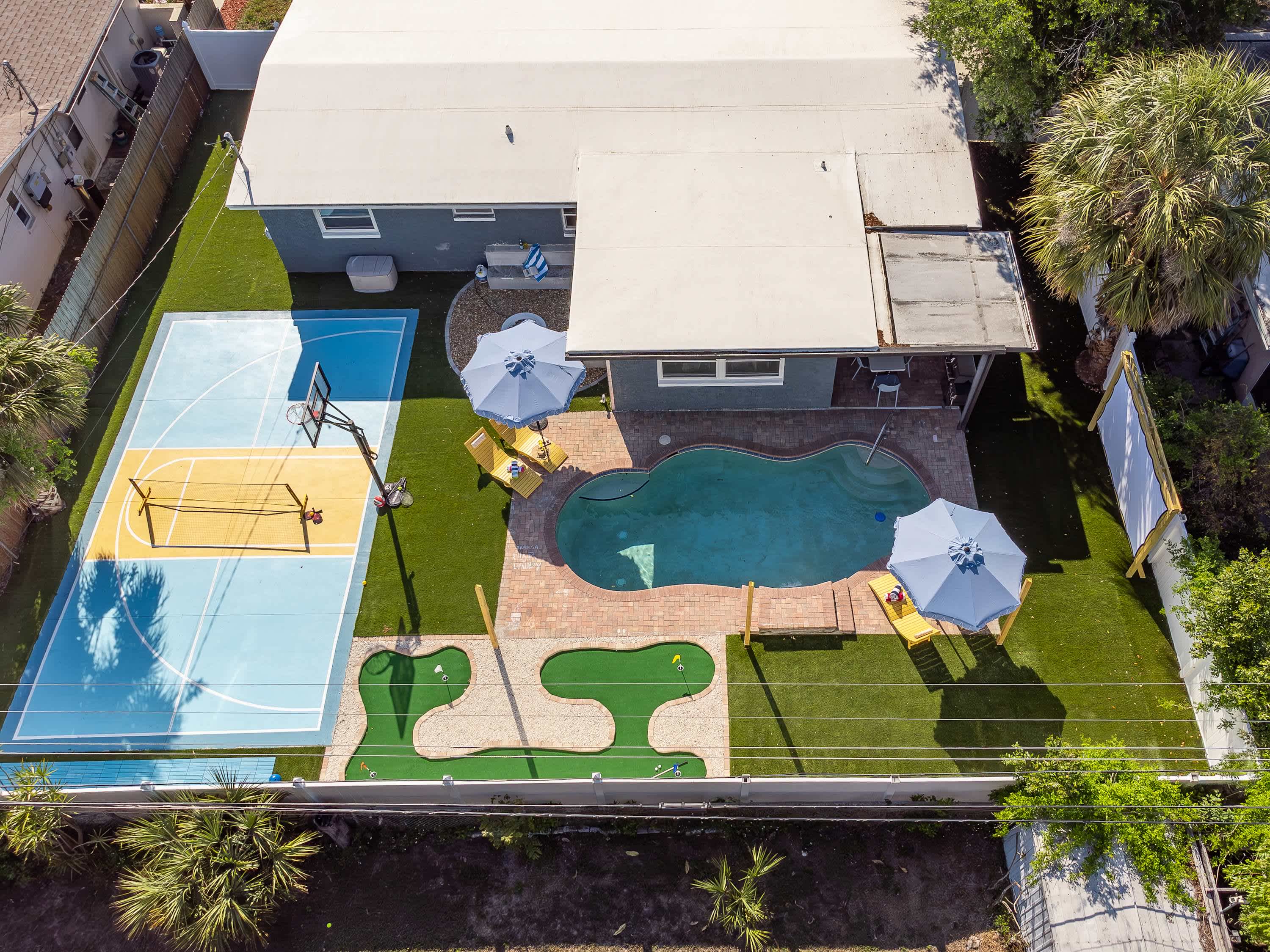4BR home w/ pool & backyard