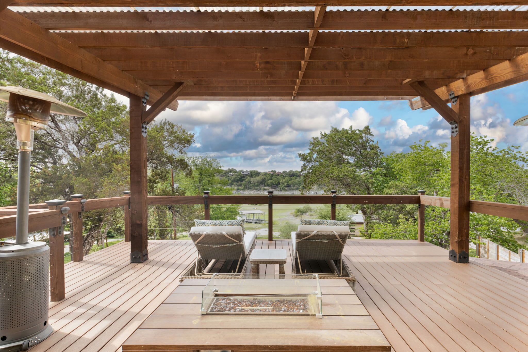 Vicinity Lake House | Water Views | Pet Friendly