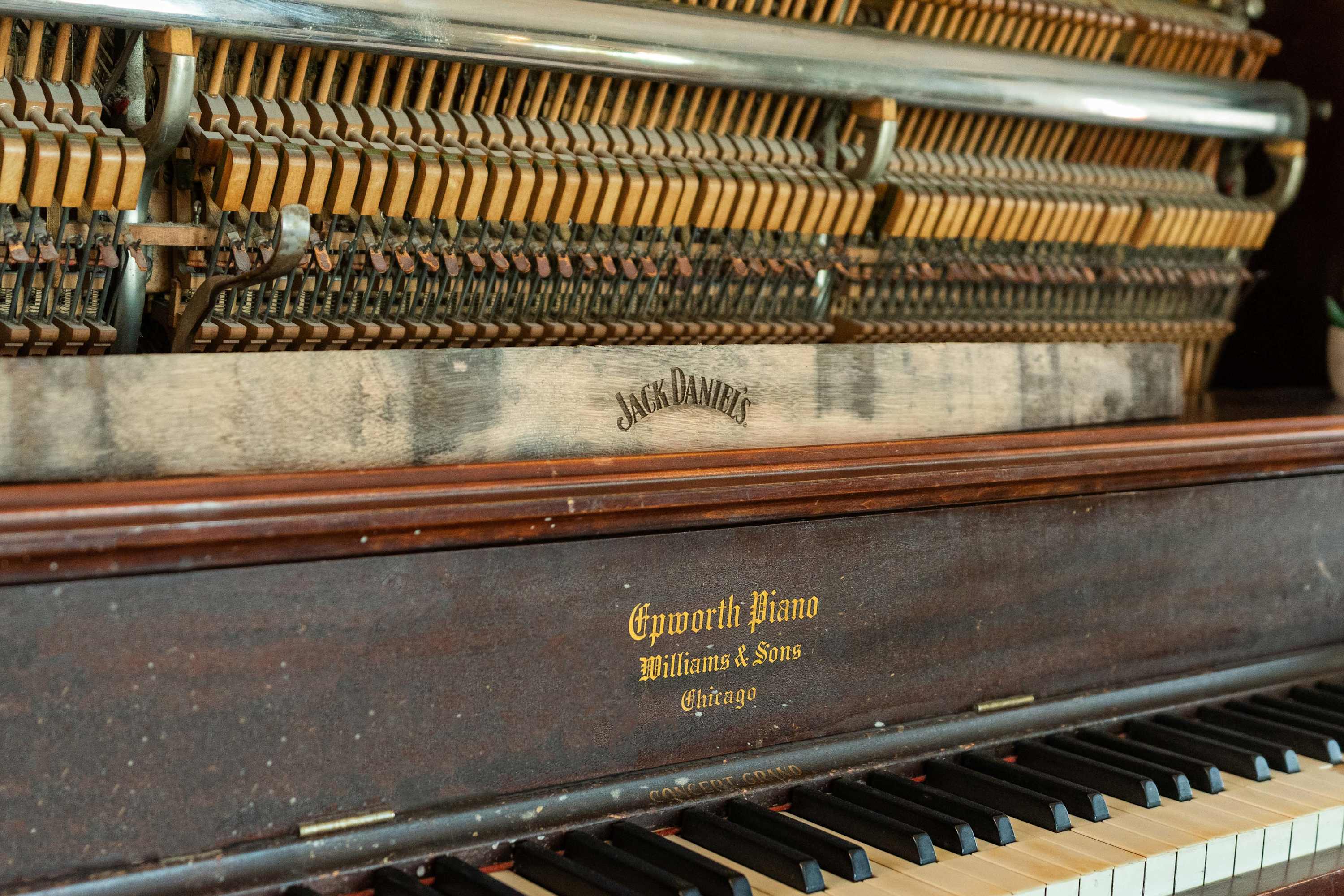 Stone Bungalow · Piano & Porch · Walk to Music Row - Picture 32