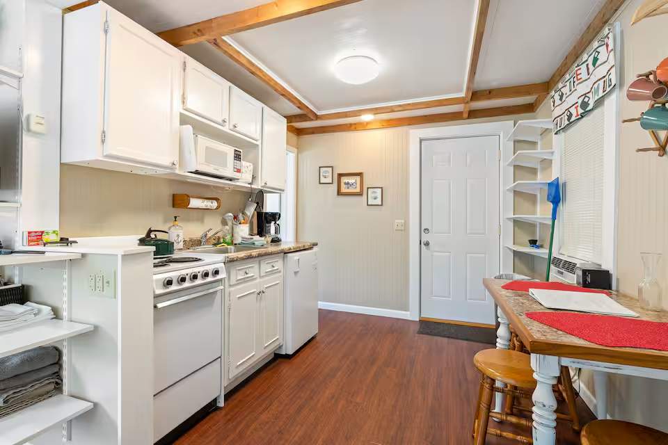 Tuckaway Cottage 4