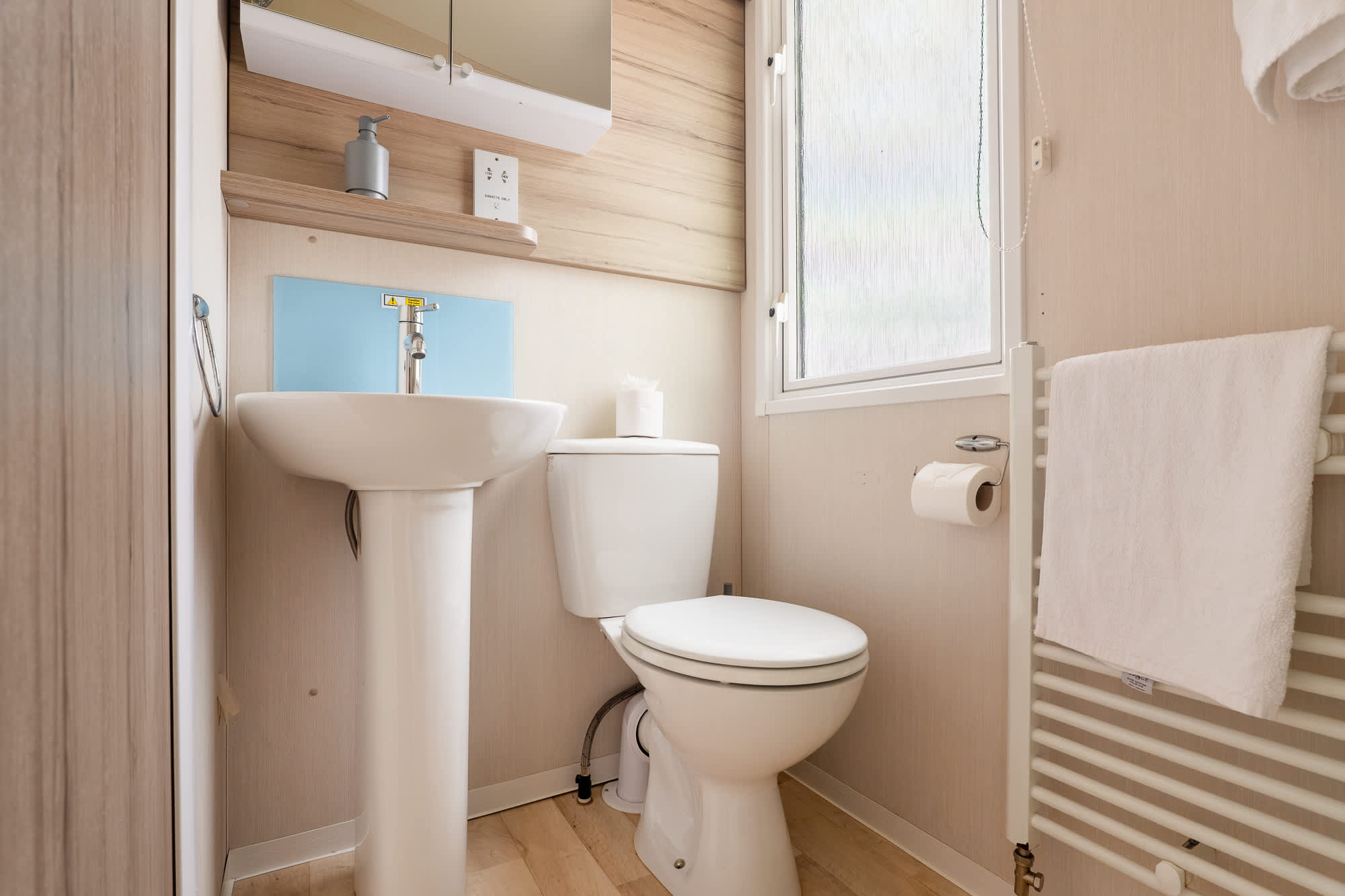 View Seton Sands 3BR Family Caravan Near Edinburgh in Links Road EH32 Seton Sands 3BR Family Caravan Near Edinburgh in Links Road EH32 - Property image 15 - VivreStays