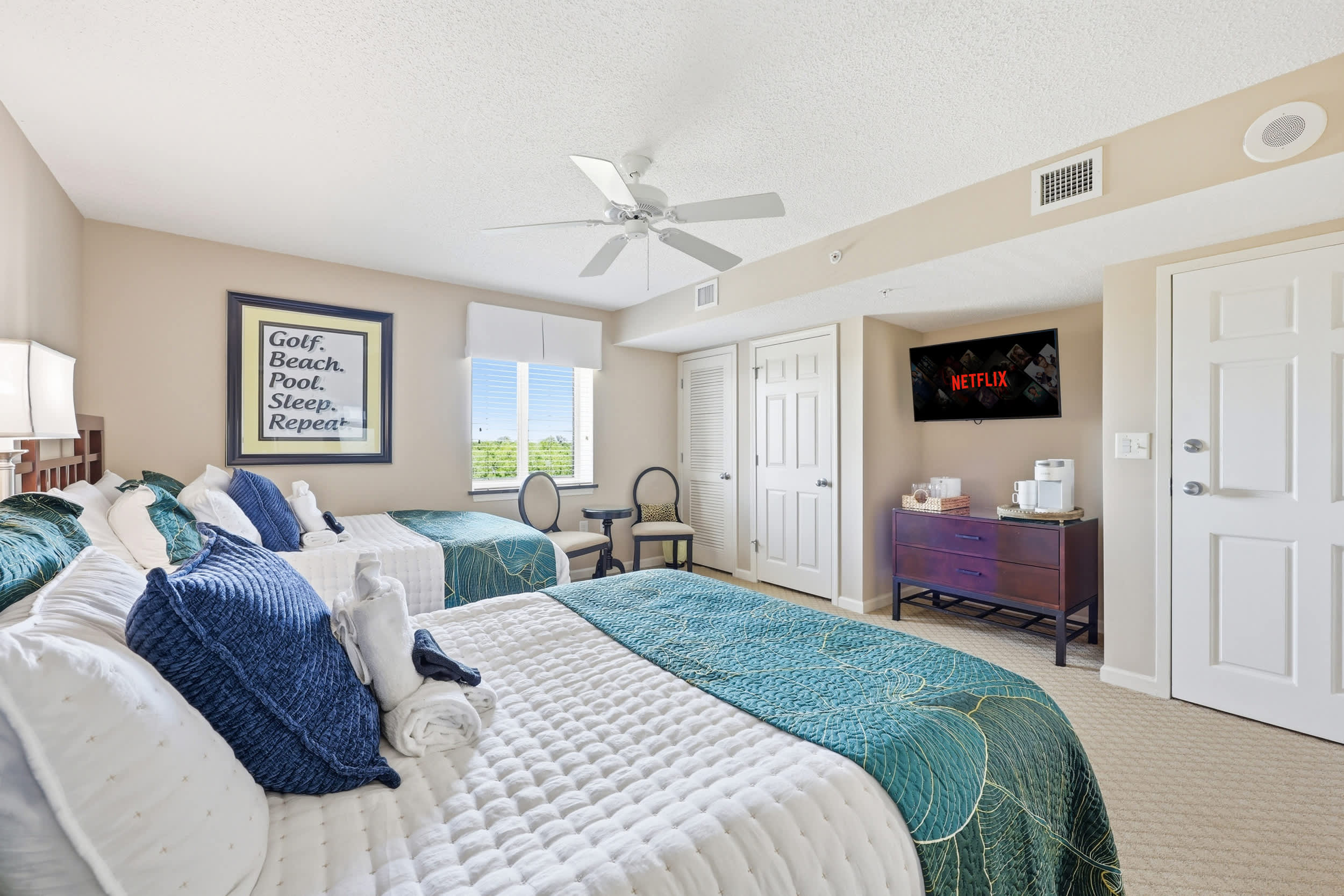 Emerald Tide Suite at Yacht Club Villas