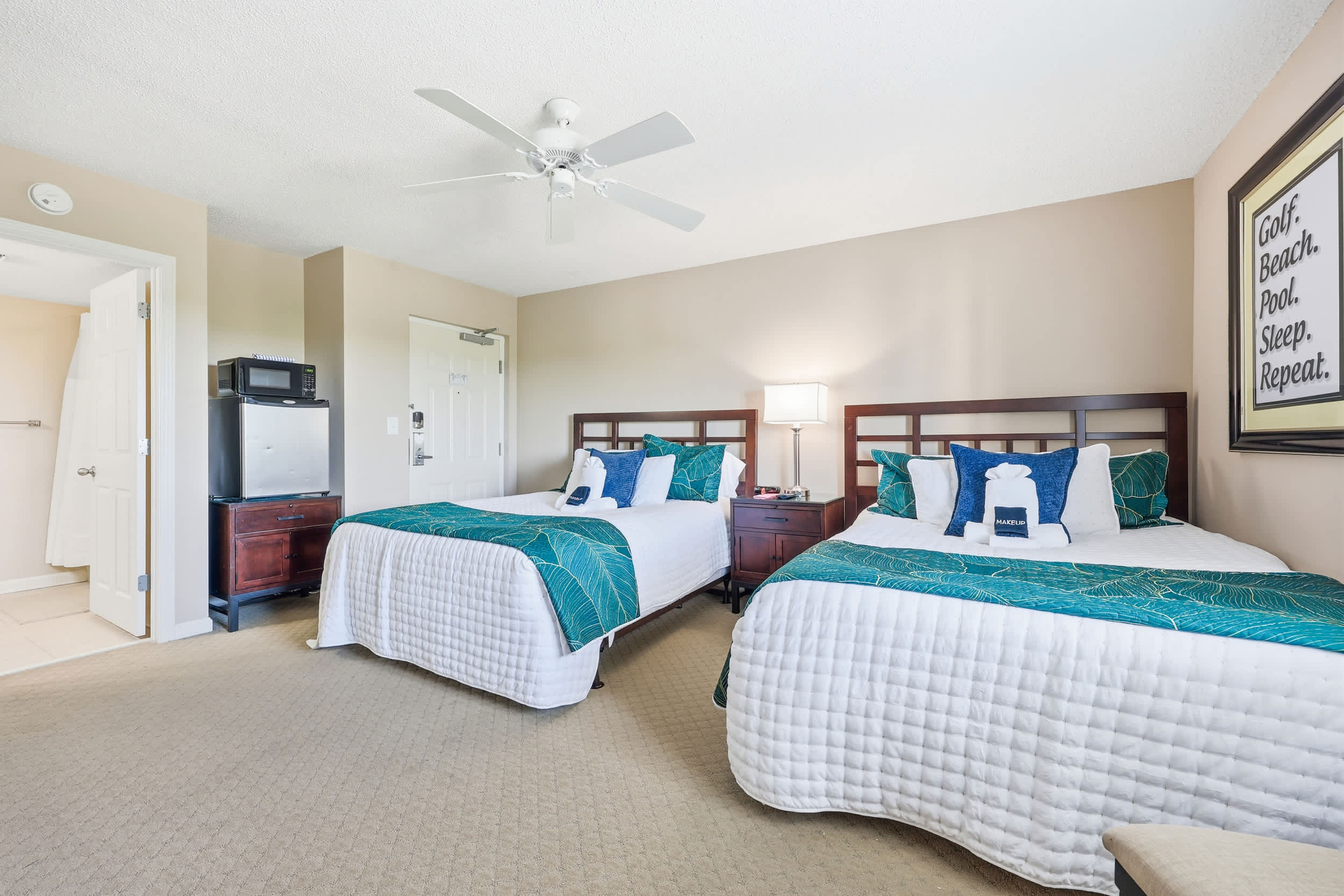 Emerald Tide Suite at Yacht Club Villas