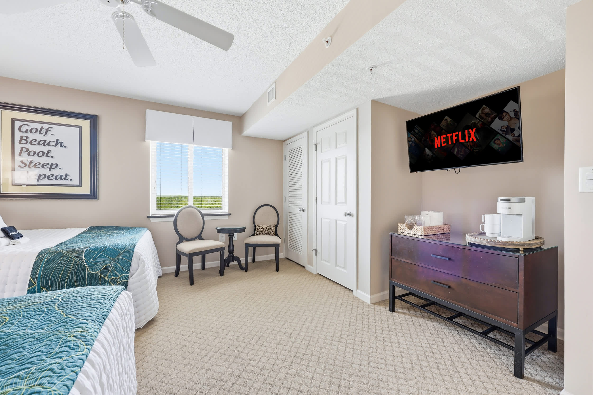 Emerald Tide Suite at Yacht Club Villas