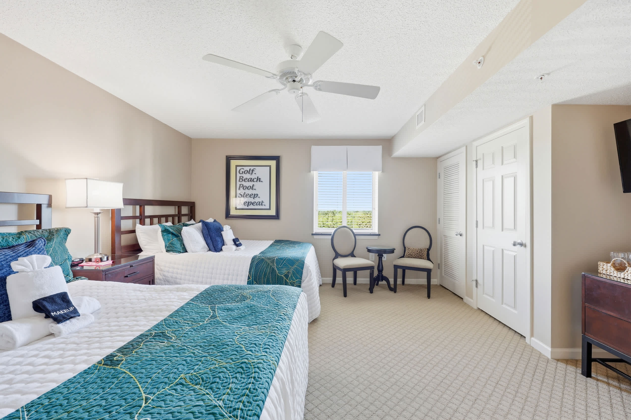 Emerald Tide Suite at Yacht Club Villas