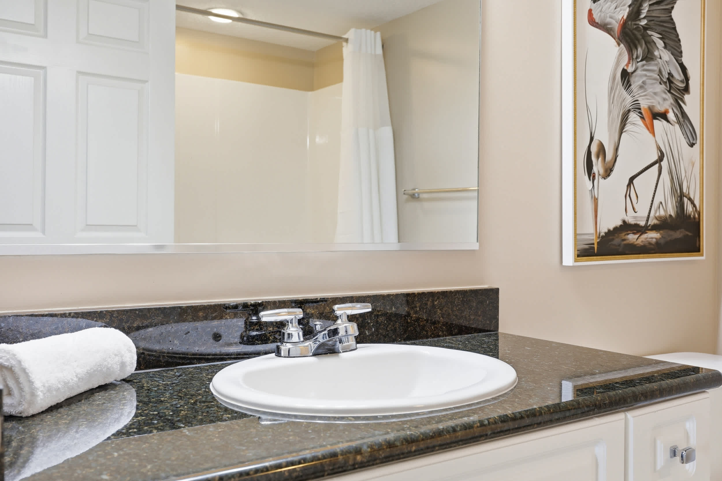 Emerald Tide Suite at Yacht Club Villas