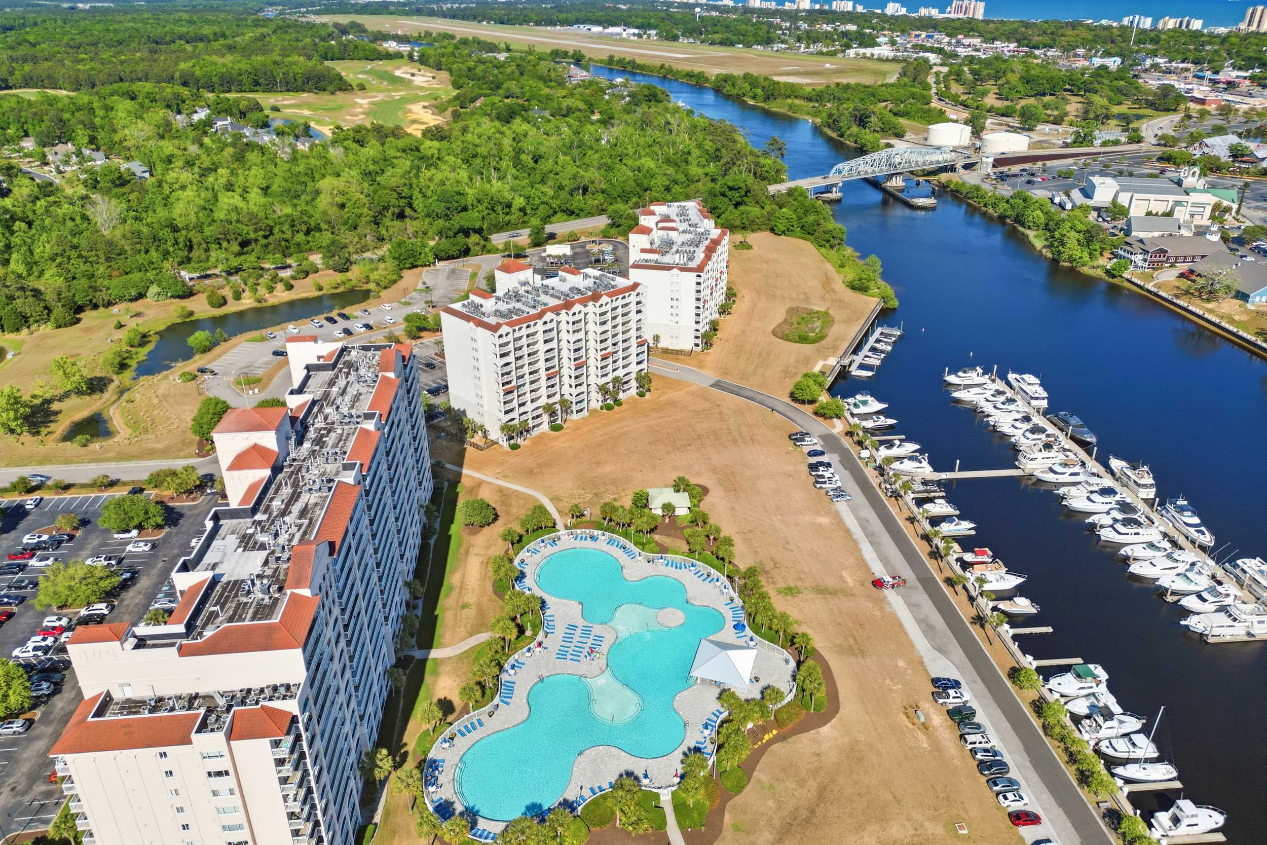 Emerald Tide Suite at Yacht Club Villas