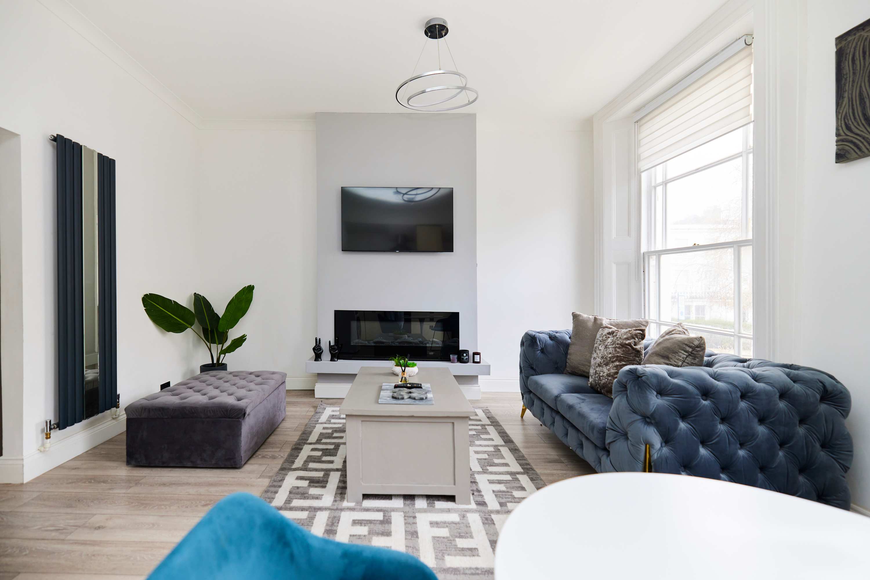 View The Light & Line The Light & Line serviced apartment - London - VivreStays