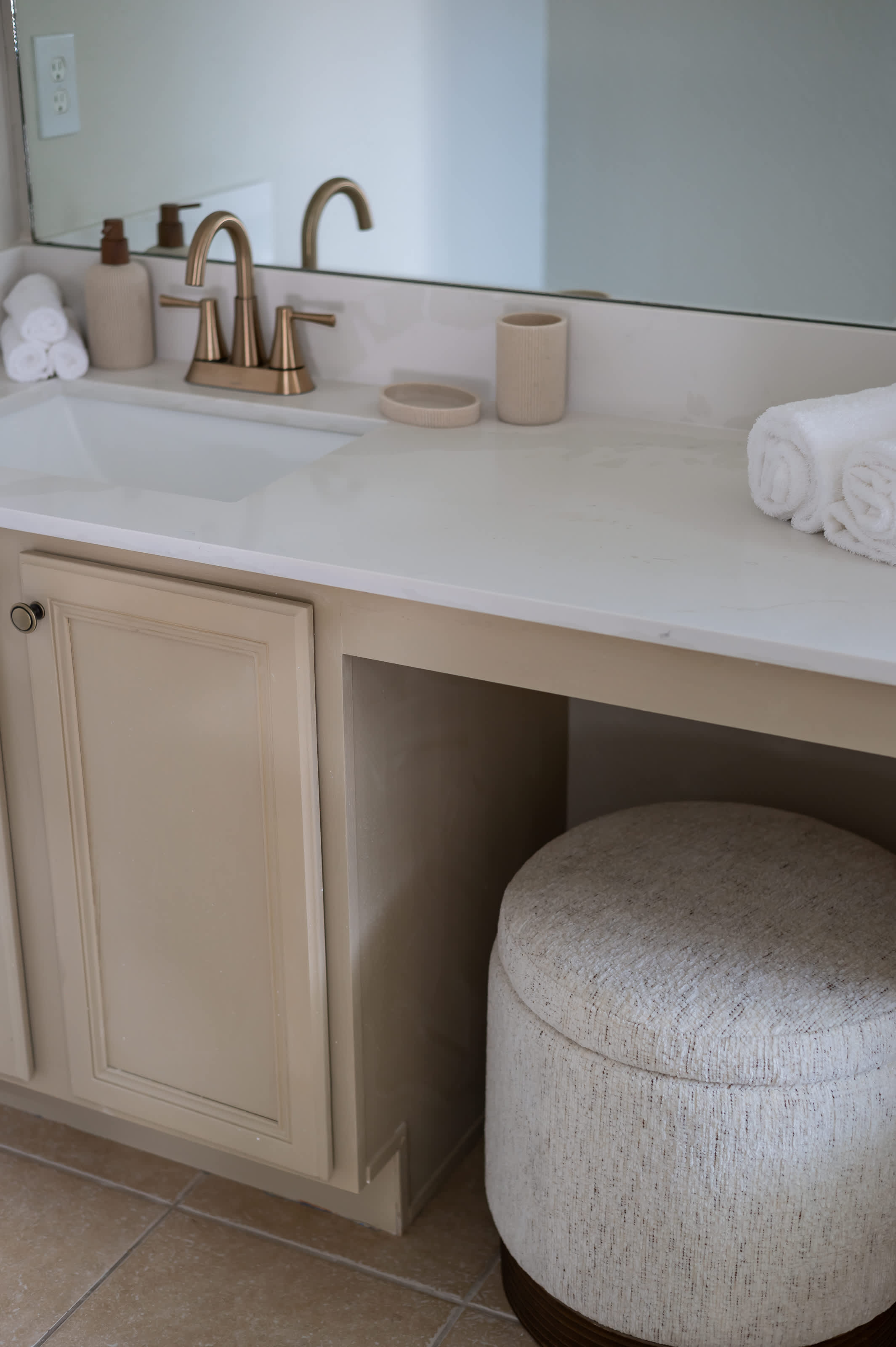 Bright townhouse w/ lazy river & resort pool