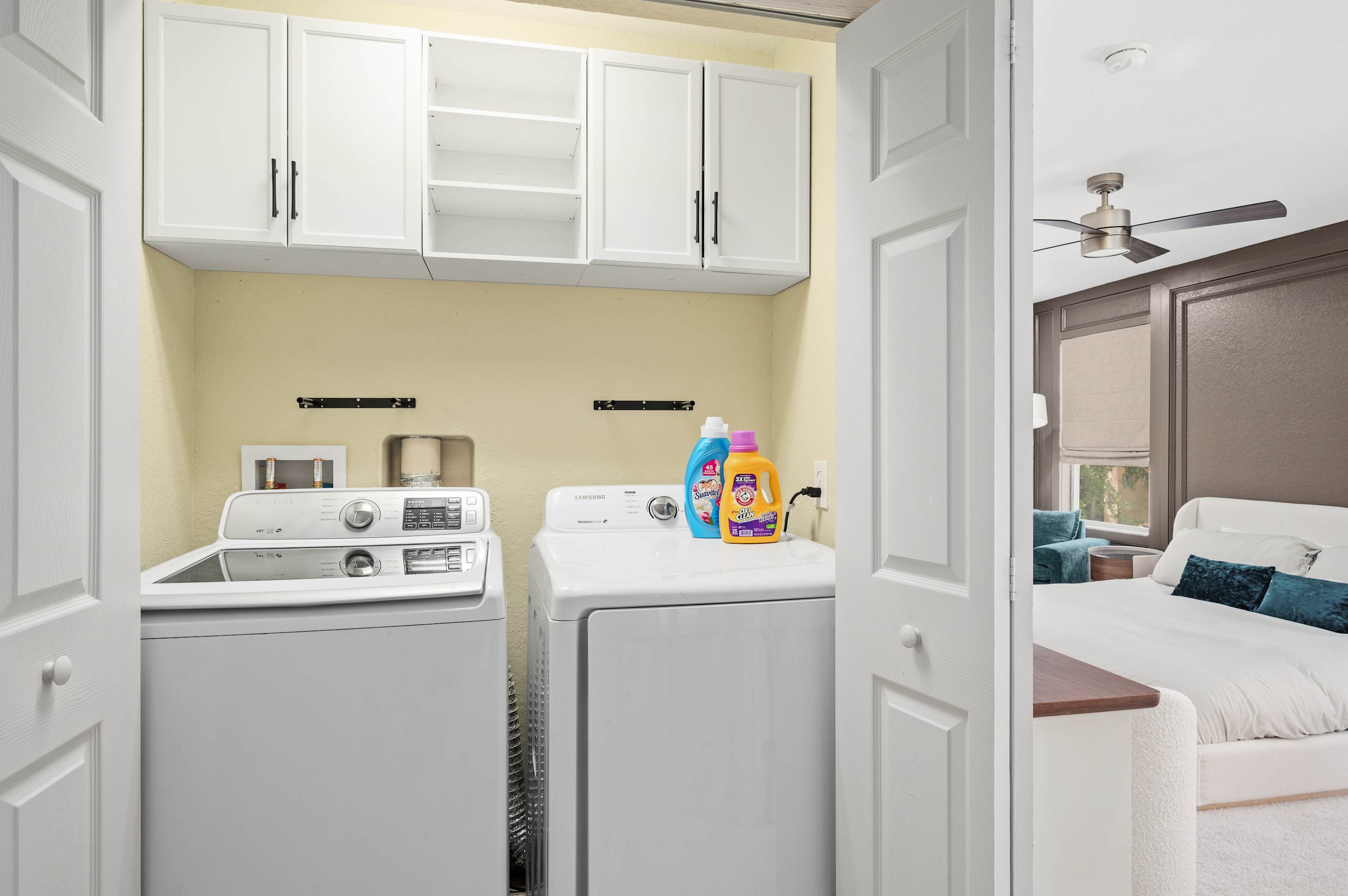 Bright townhouse w/ lazy river & resort pool