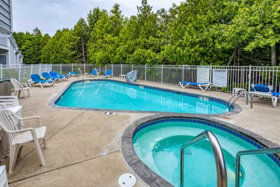 Hilltop View in Fish Creek (Unit B-3) 4