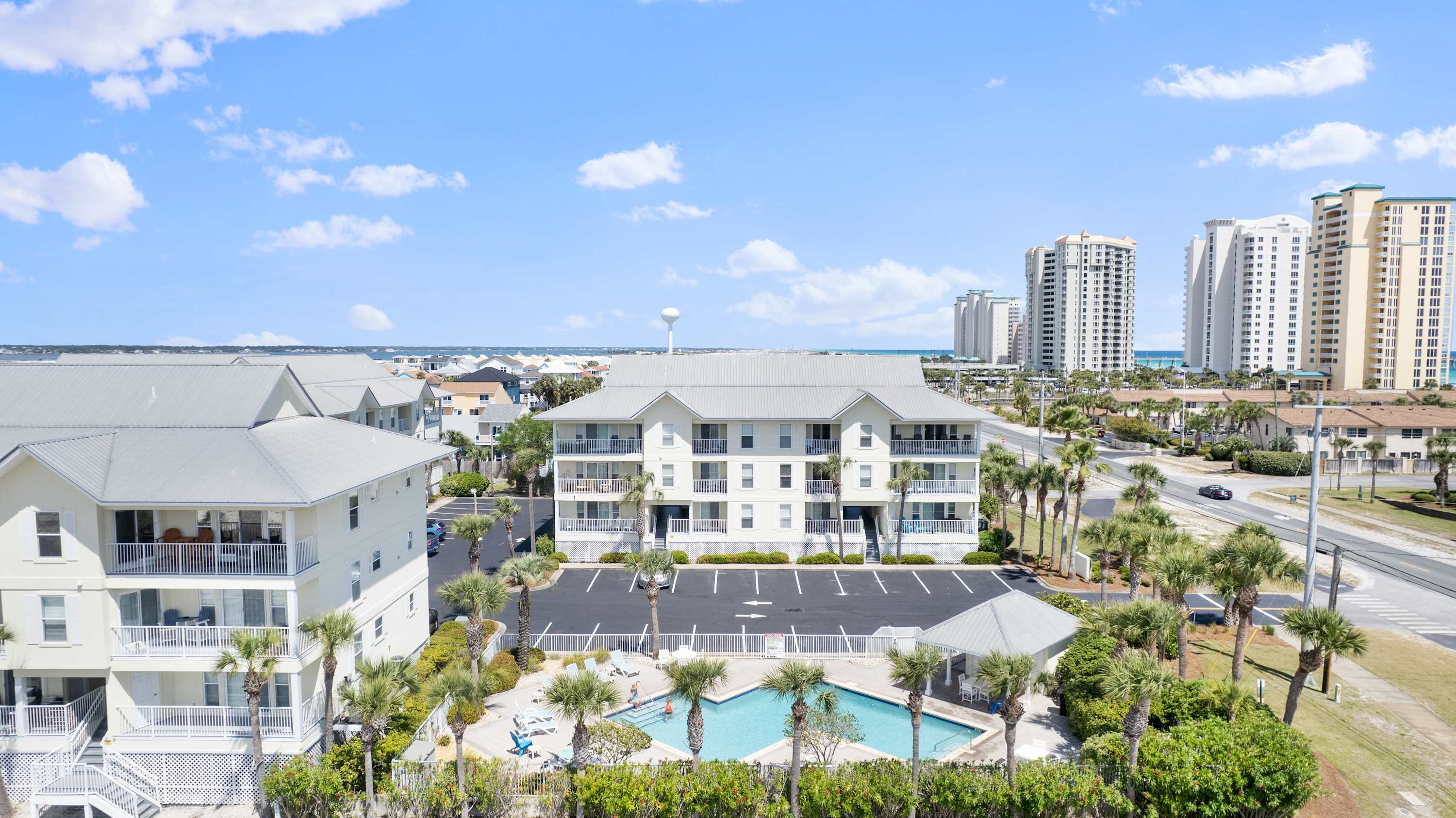Gulf Island Condominiums 434 4