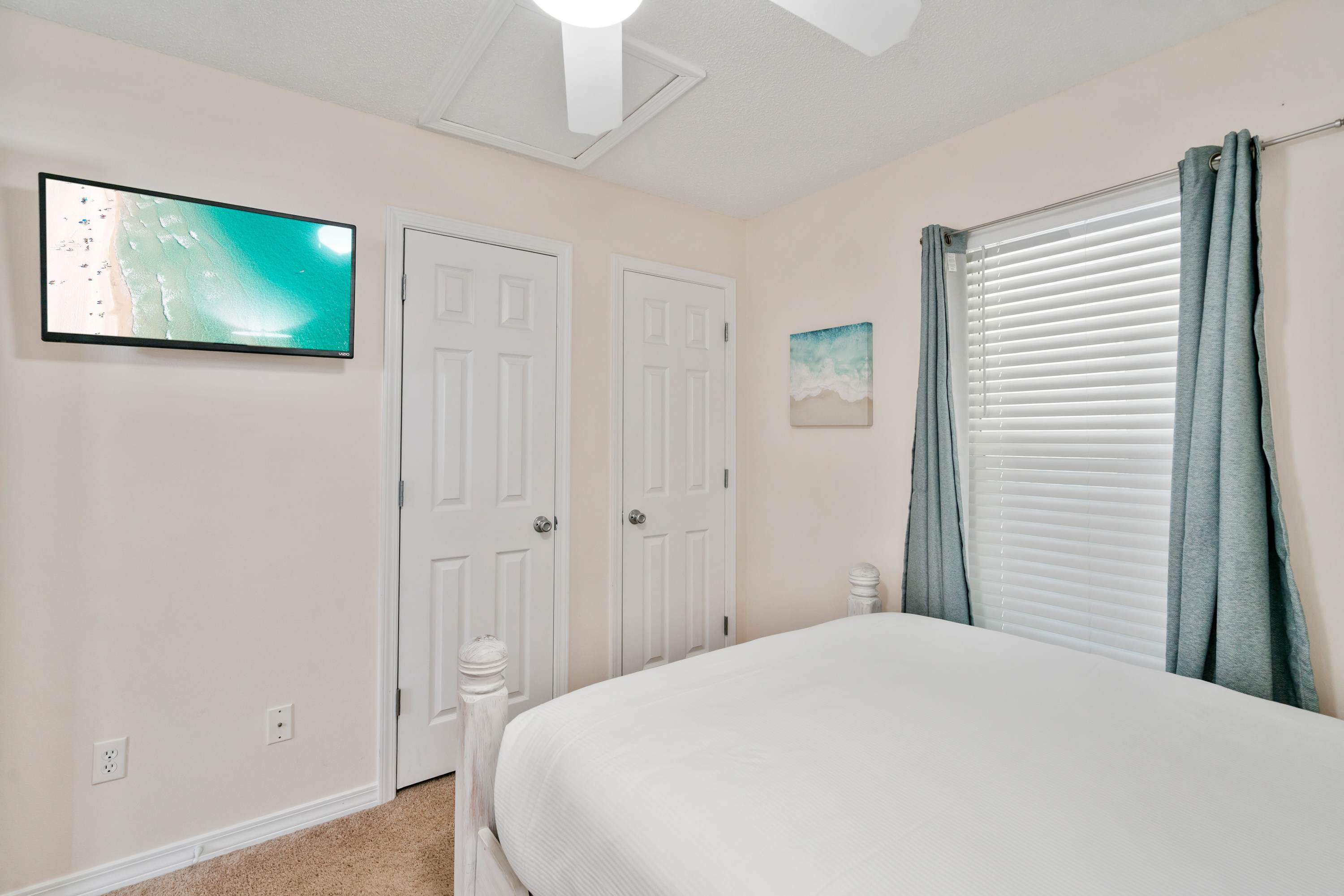 Gulf Island Condominiums 434 18