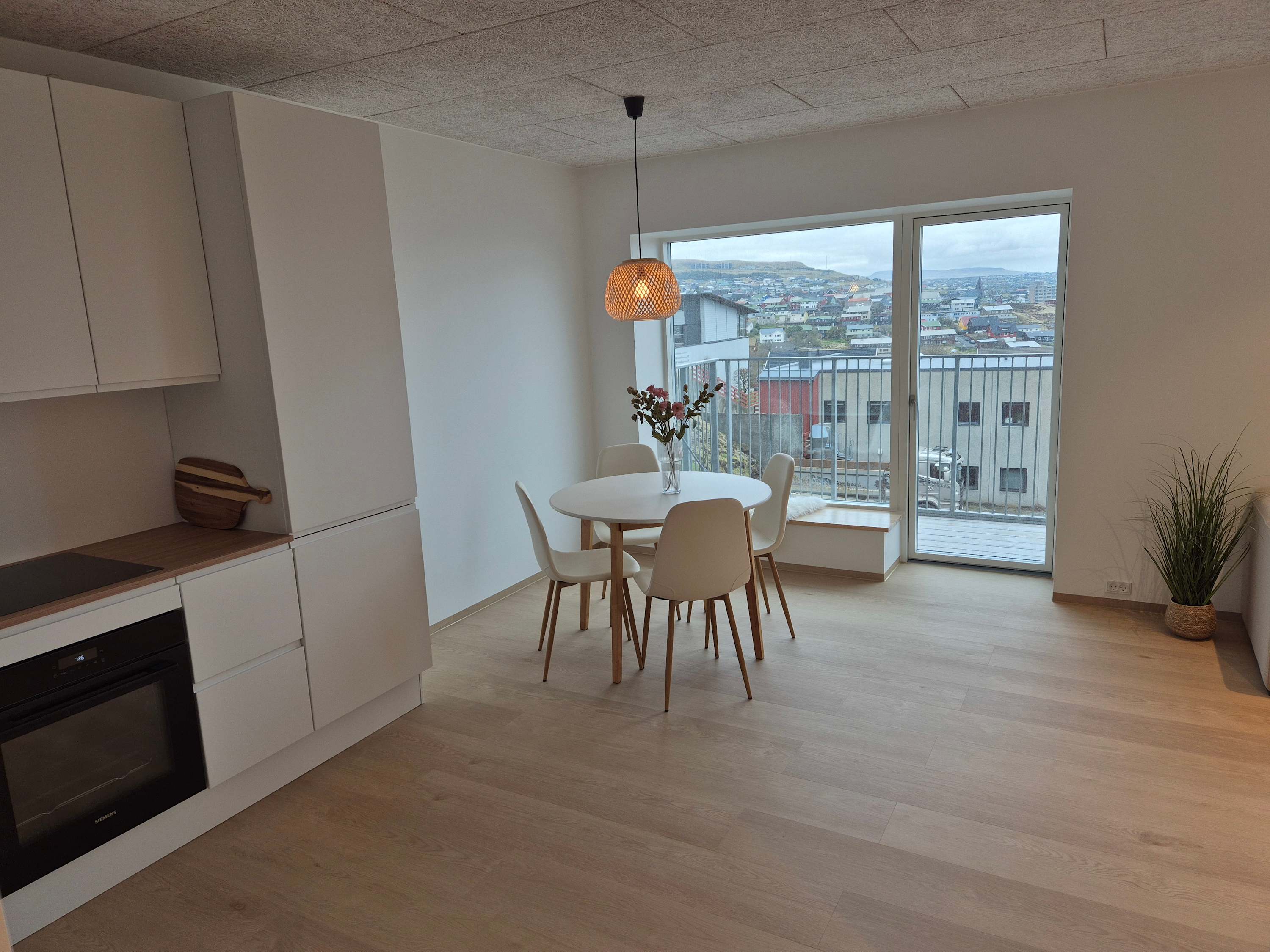 Sea View Apartment with balcony 2BR