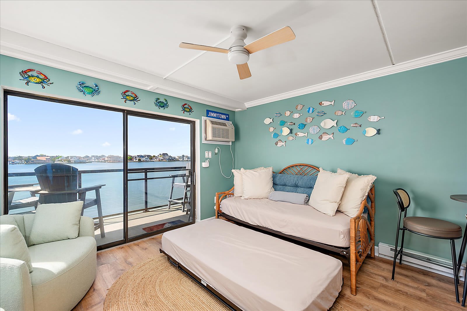 Bayfront Condo with Great Views and Nice Amenities | Photo 3