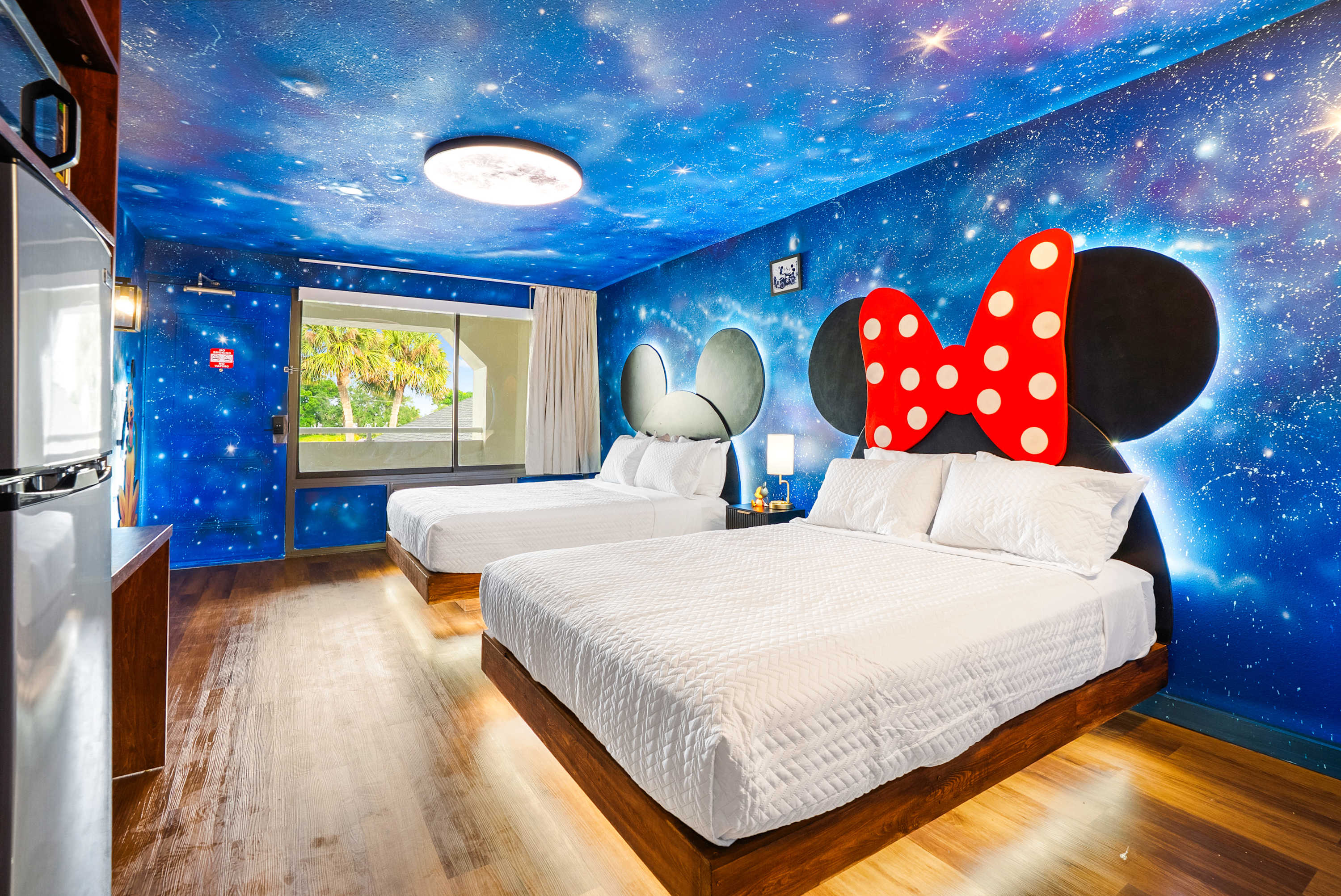 The Mickey and Minnie studio w/ pool & parking