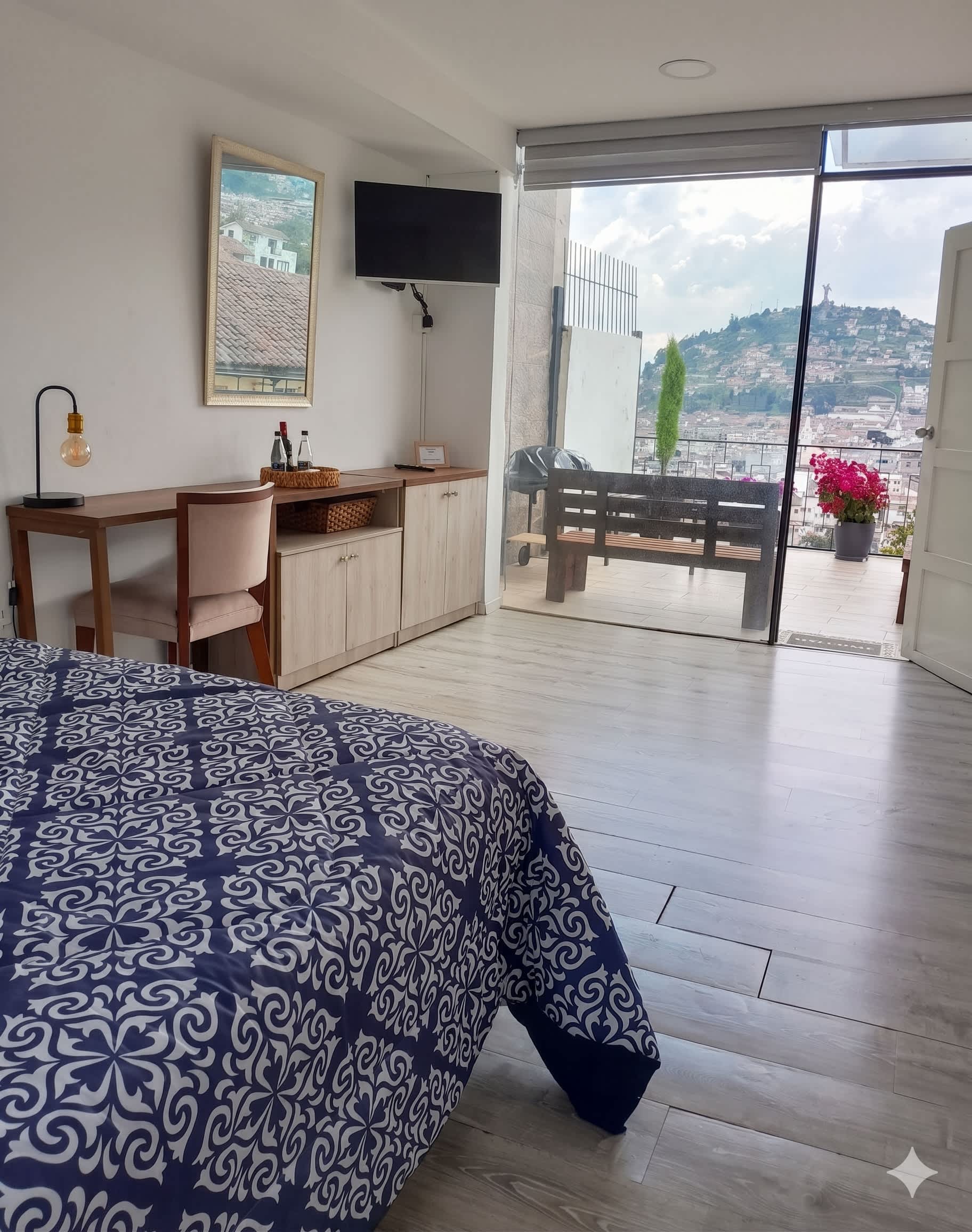Historic Center | BBQ Terrace With Views | In The Heart of Quito