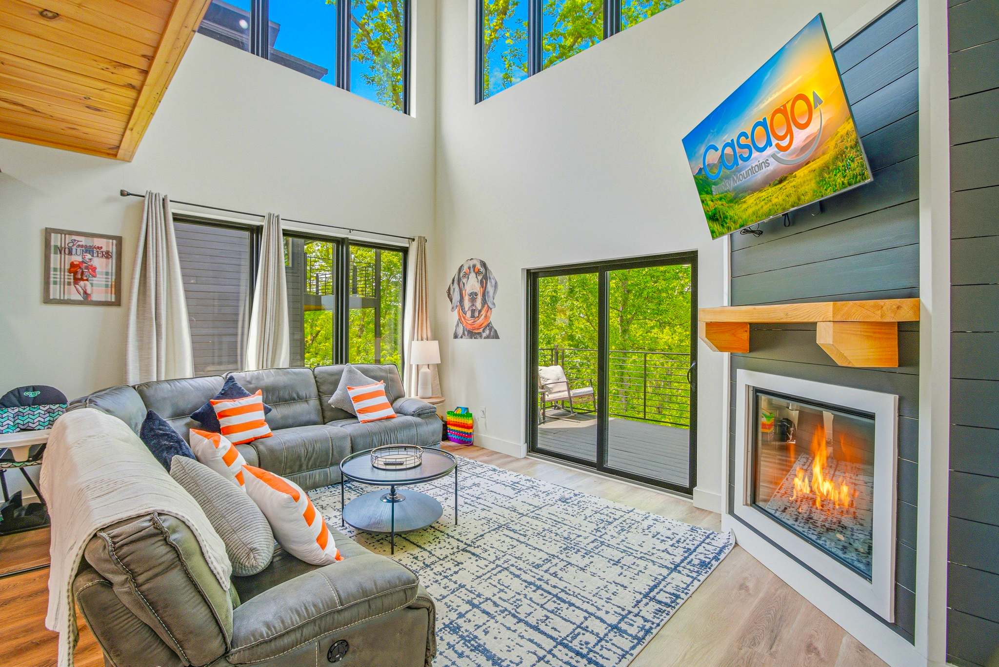 Luxe Cabin W Indoor Pool・Spacious Cabin, Sleeps 12 — Sevierville, TN — vacation rental