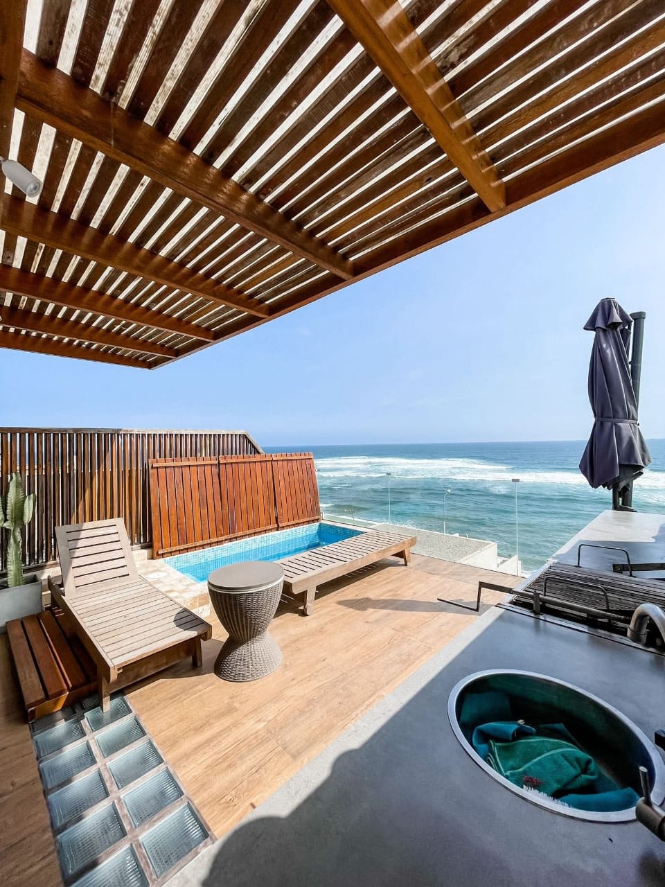 W*| Oceanview 2br With Terrace In Punta Hermosa - Peru
