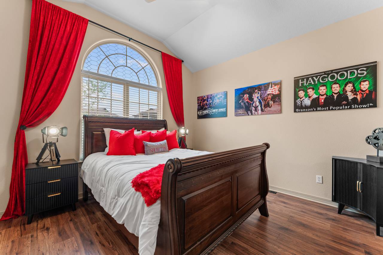 Every room is a theme room. This is the Branson Shows Room honoring the many shows on the Branson strip and around Branson.
