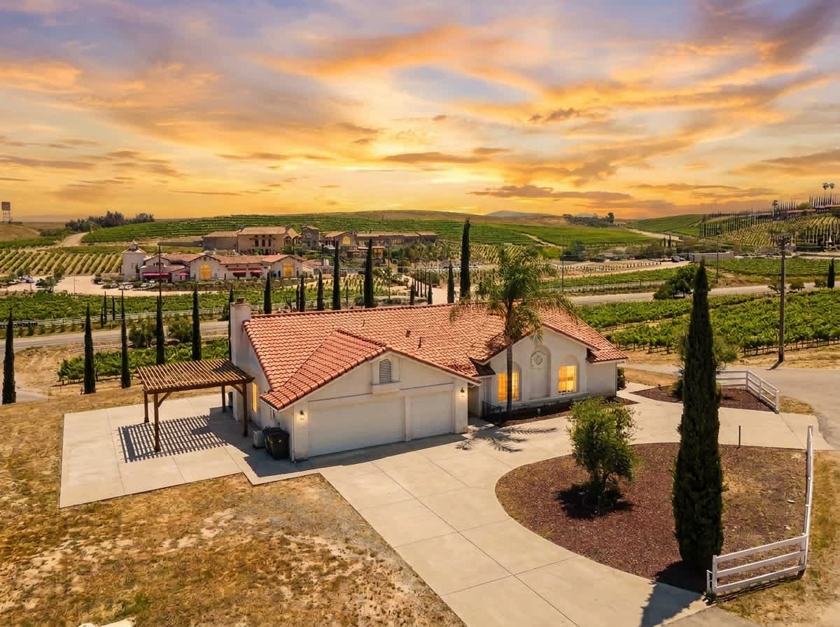 Private Temecula Getaway | Walk to Wineries