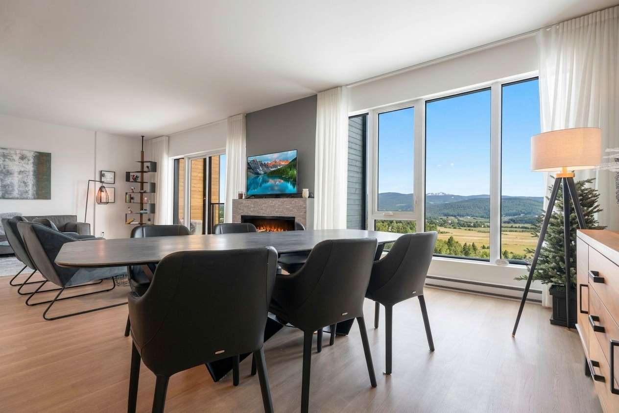 308 | Condo Le Victorien | Vue Fleuve, Piscine & VÉ - photo 3