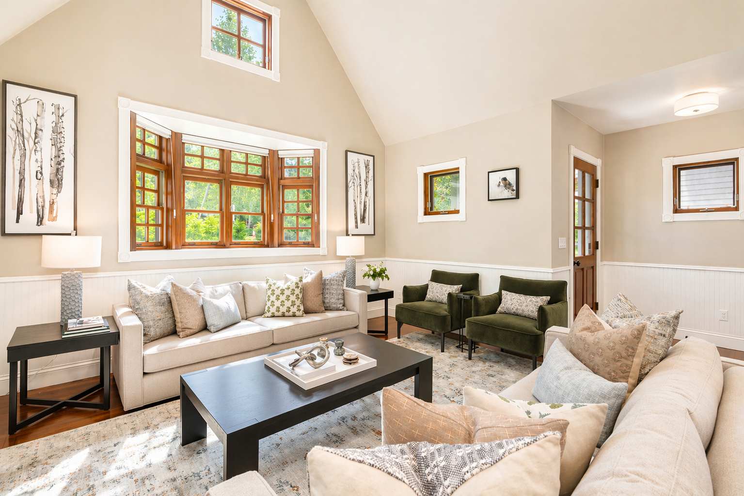 Updated Spacious Home w AC & Hot Tub Walk to Town!