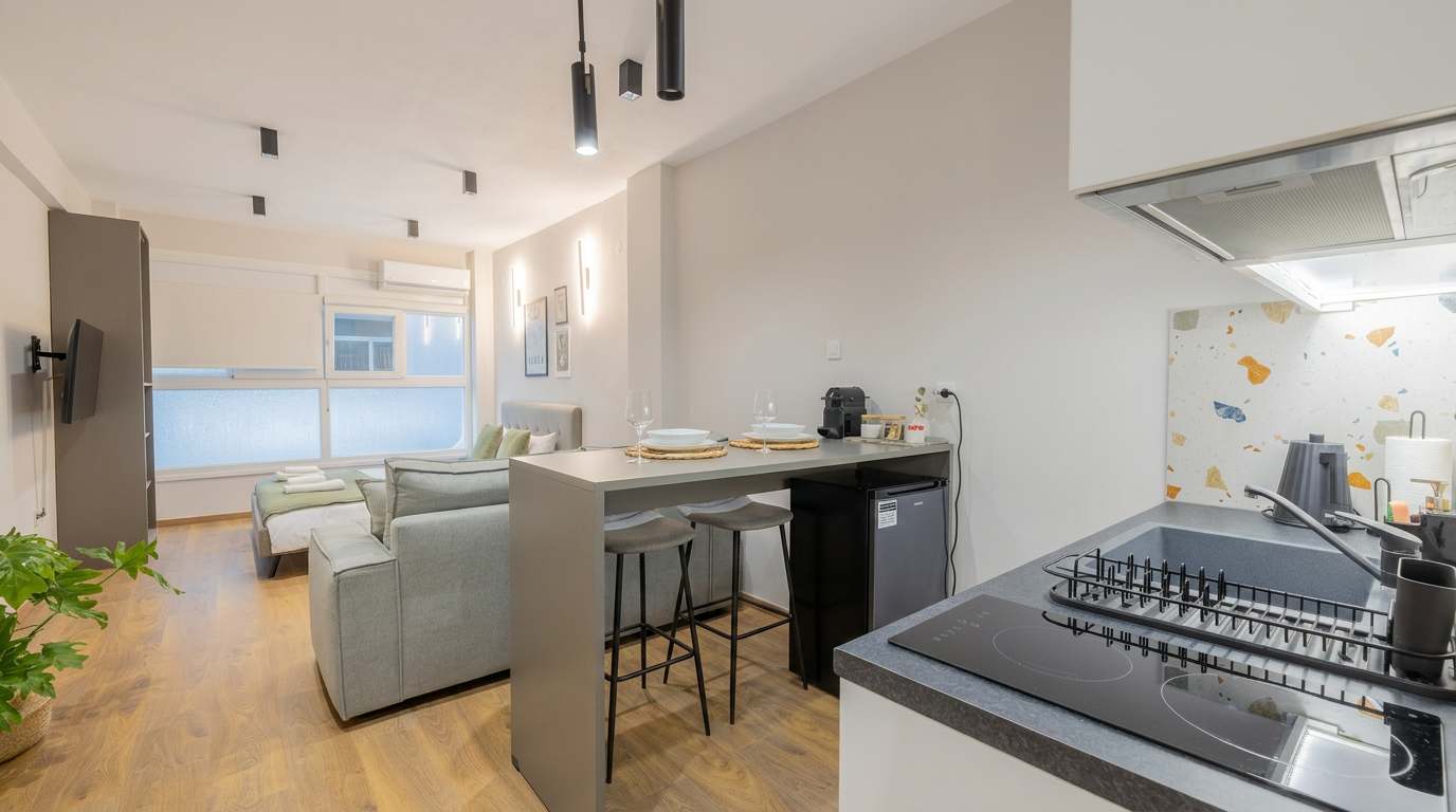 Trendy Studio Suite in Downtown Thessaloniki in Thessaloniki — photo 5