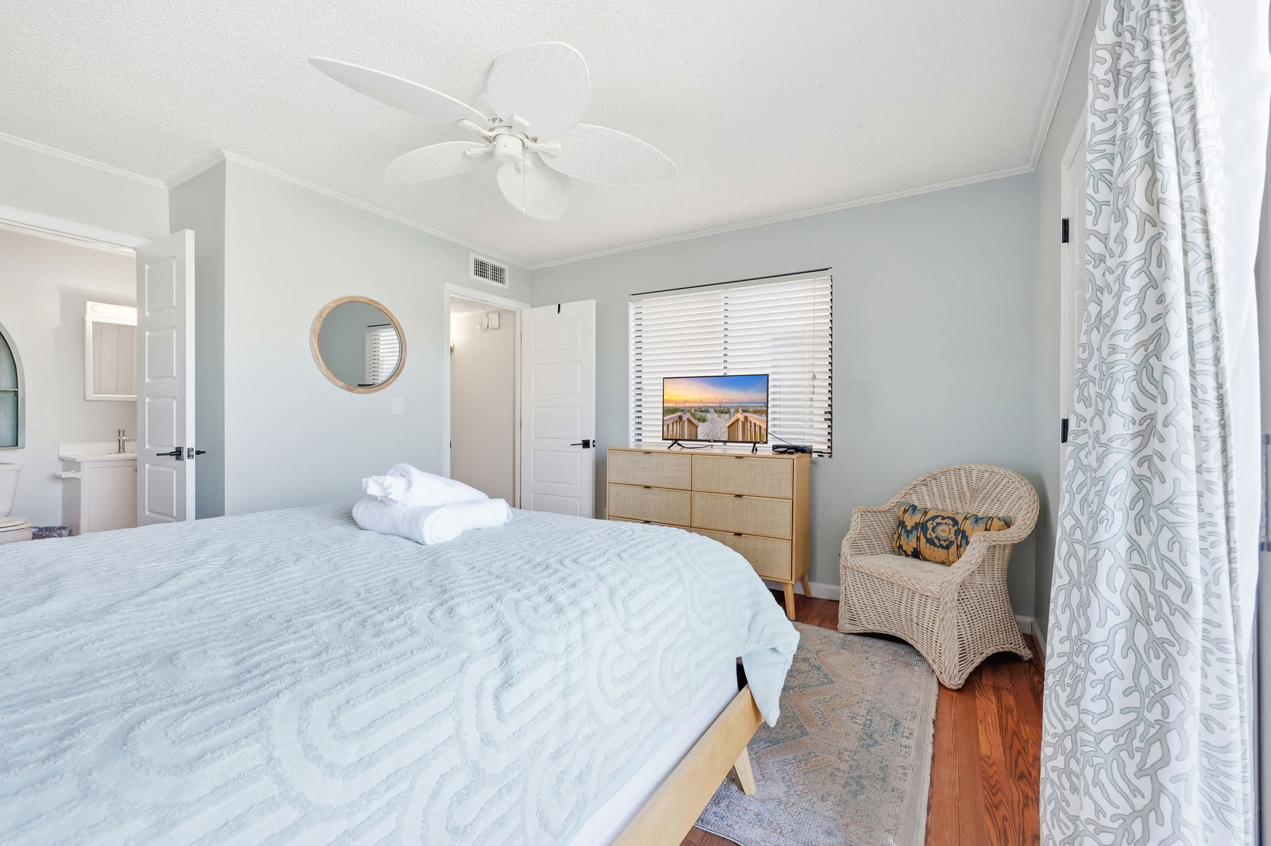 Inlet Dream at Cherry Grove Point w Pool